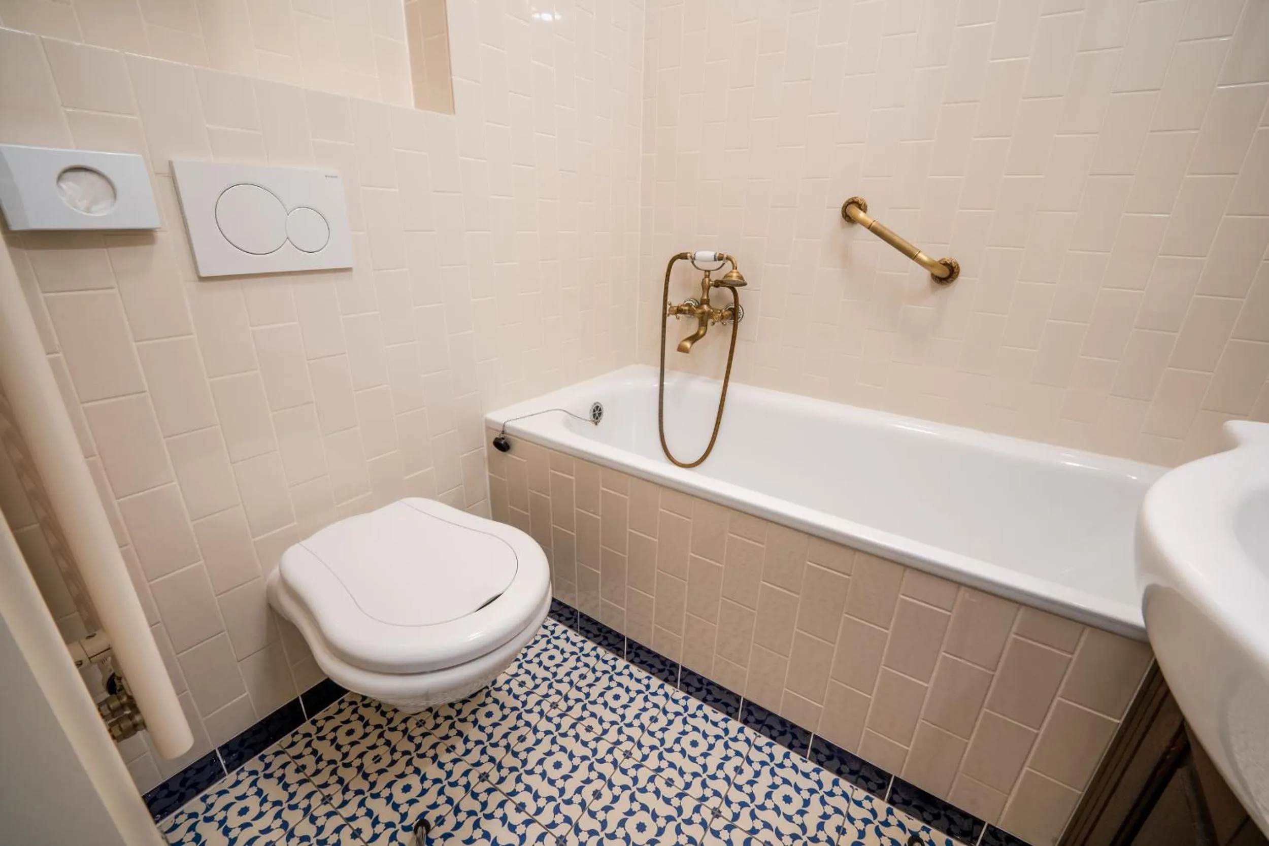 Bathroom in Hotel Grand