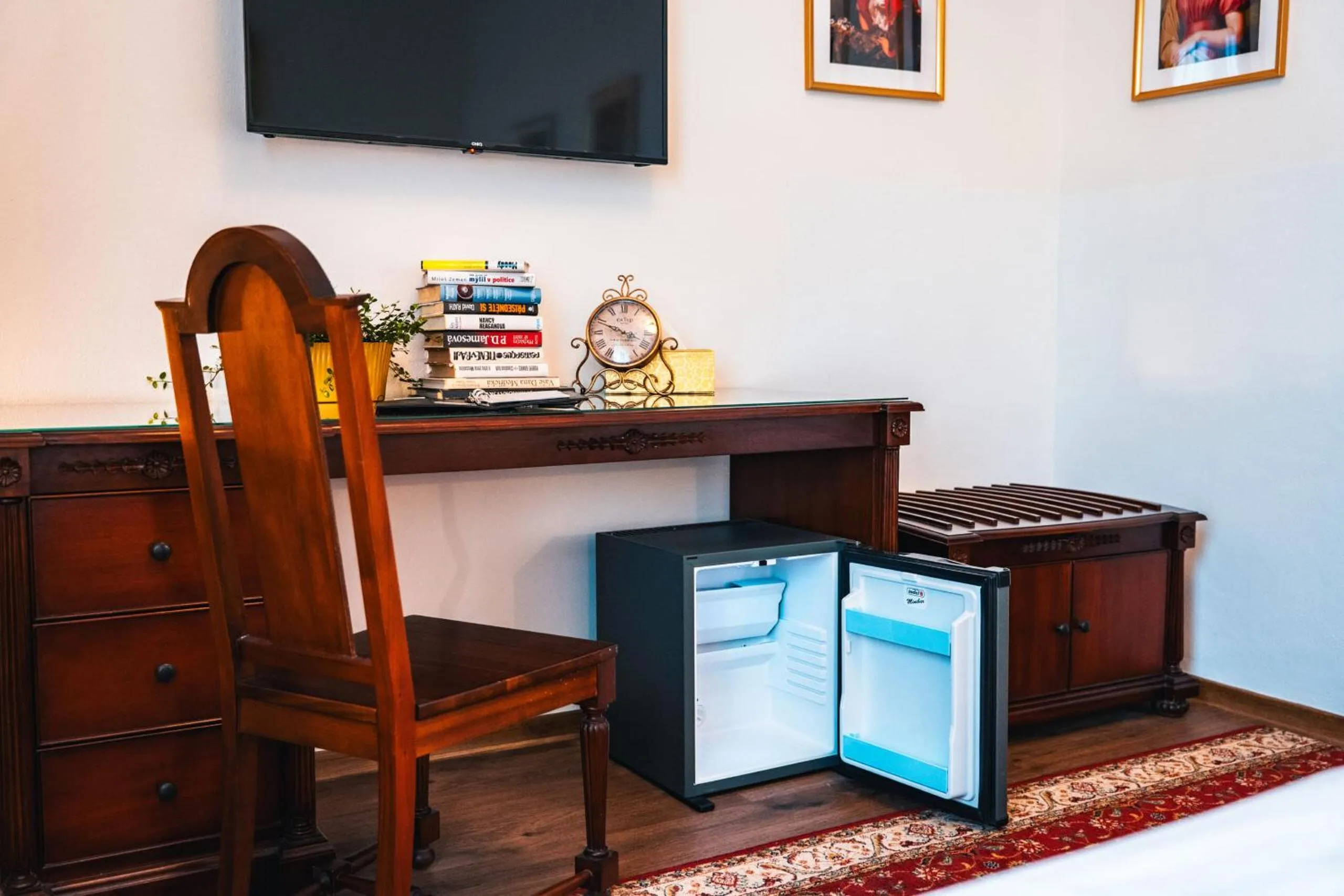 Seating area in Hotel Grand