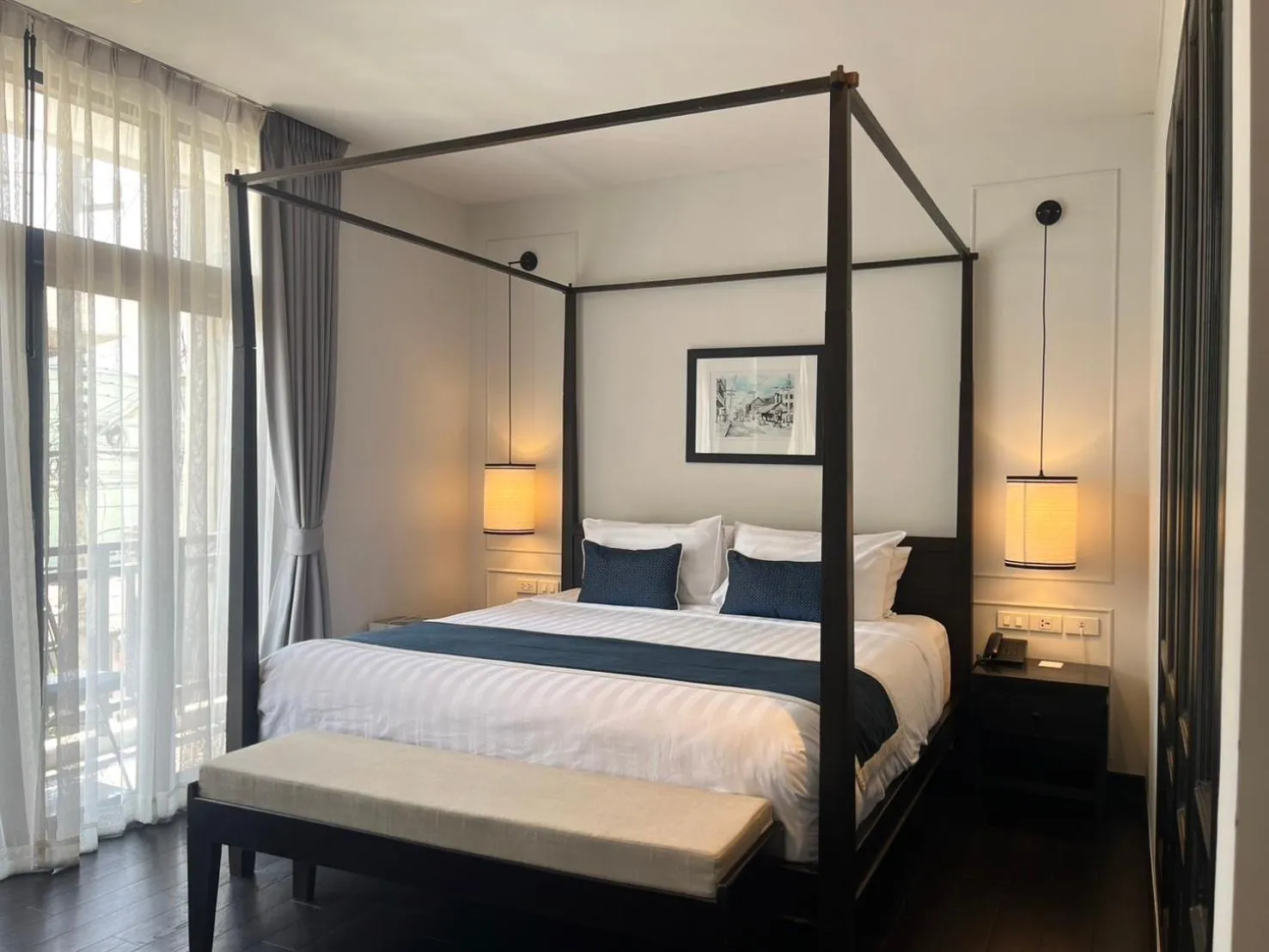 Bed in Cheeva Dee Hotel