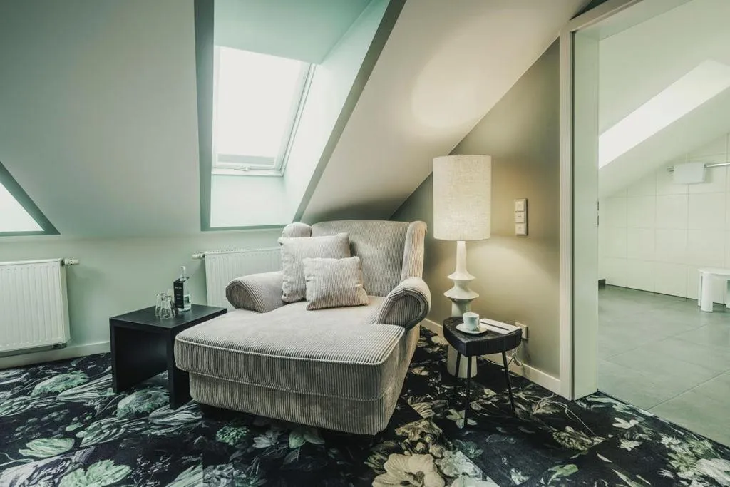 Seating area, Bed in Fritz Lauterbad