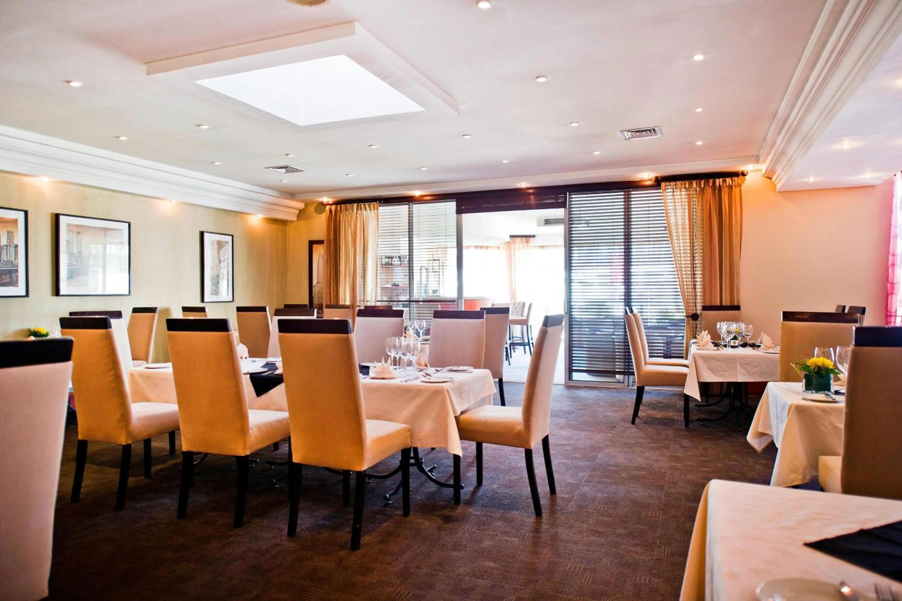 Restaurant/places to eat in Protea Hotel by Marriott Windhoek Furstenhof