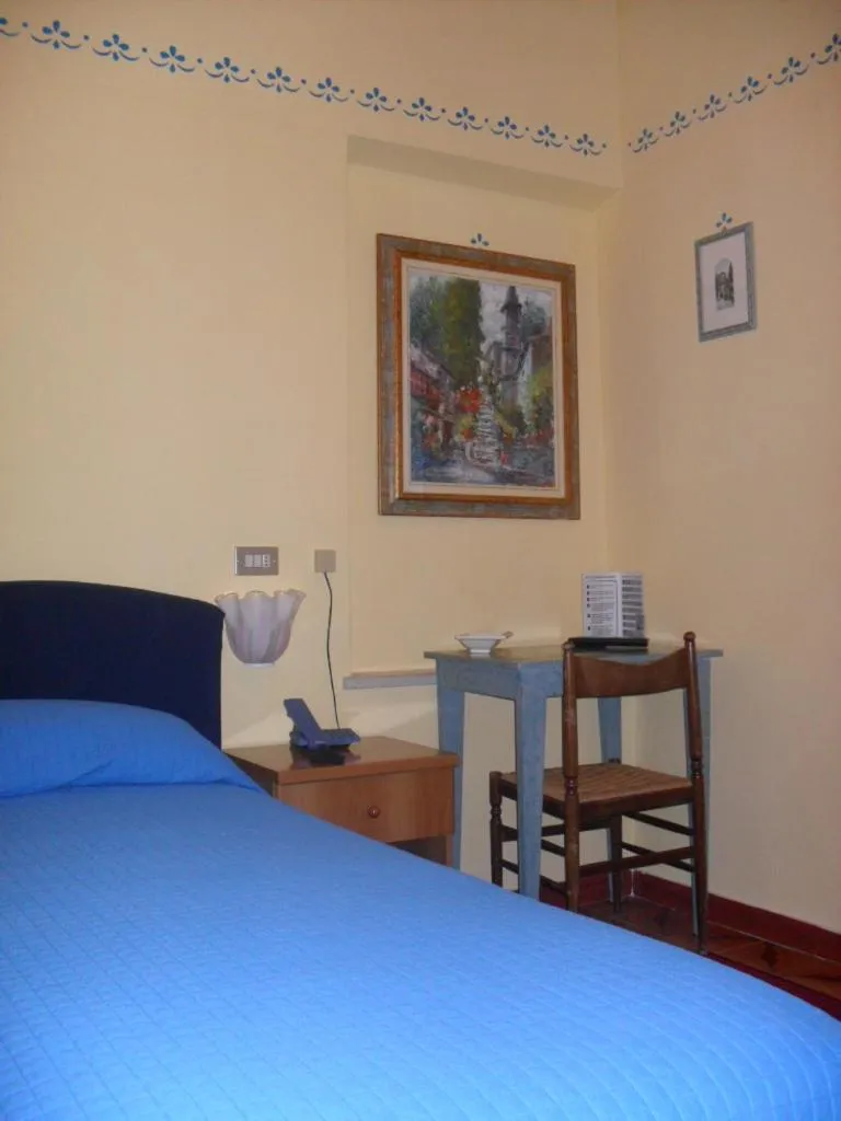 Bed in Hotel Bristol