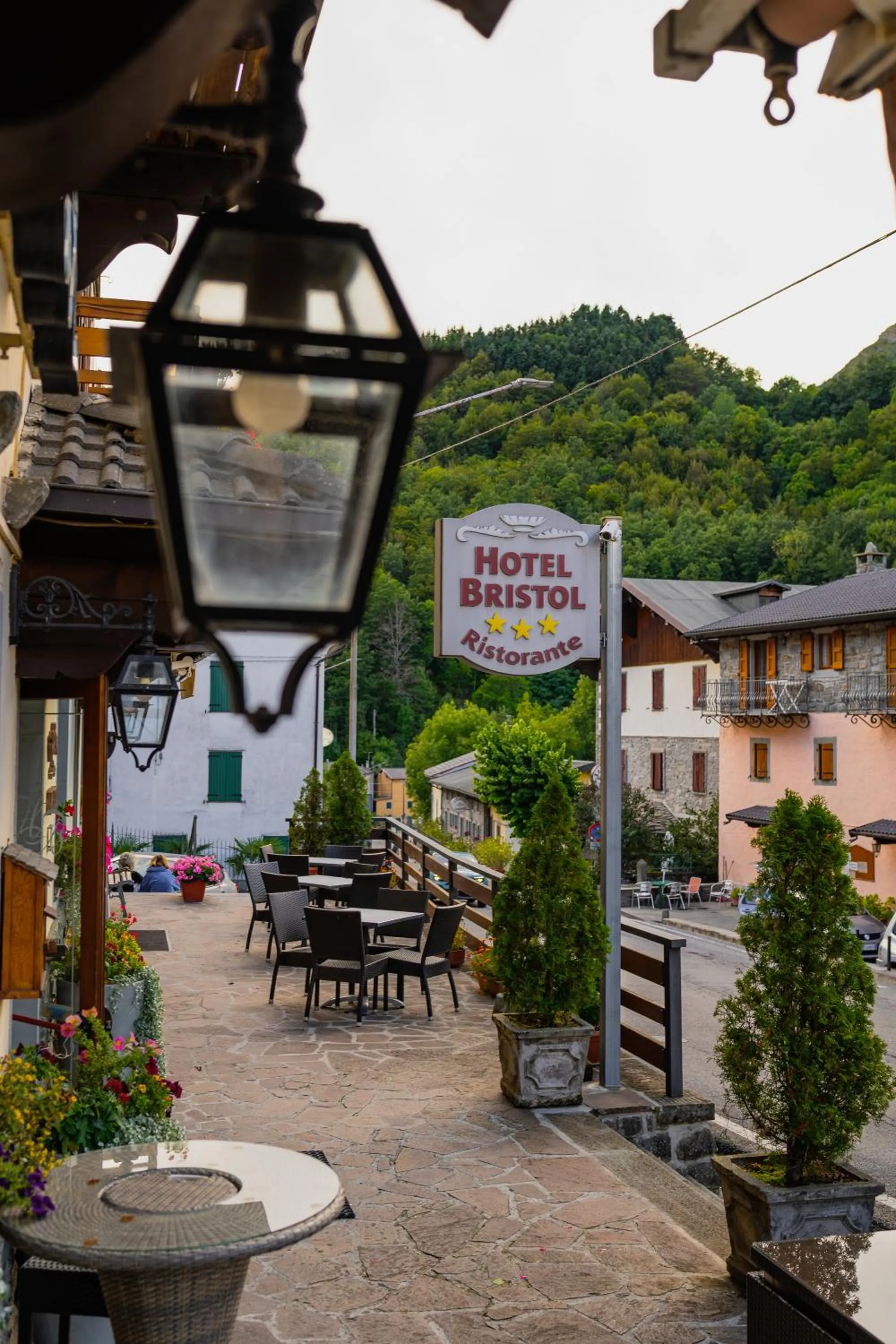 Property building in Hotel Bristol