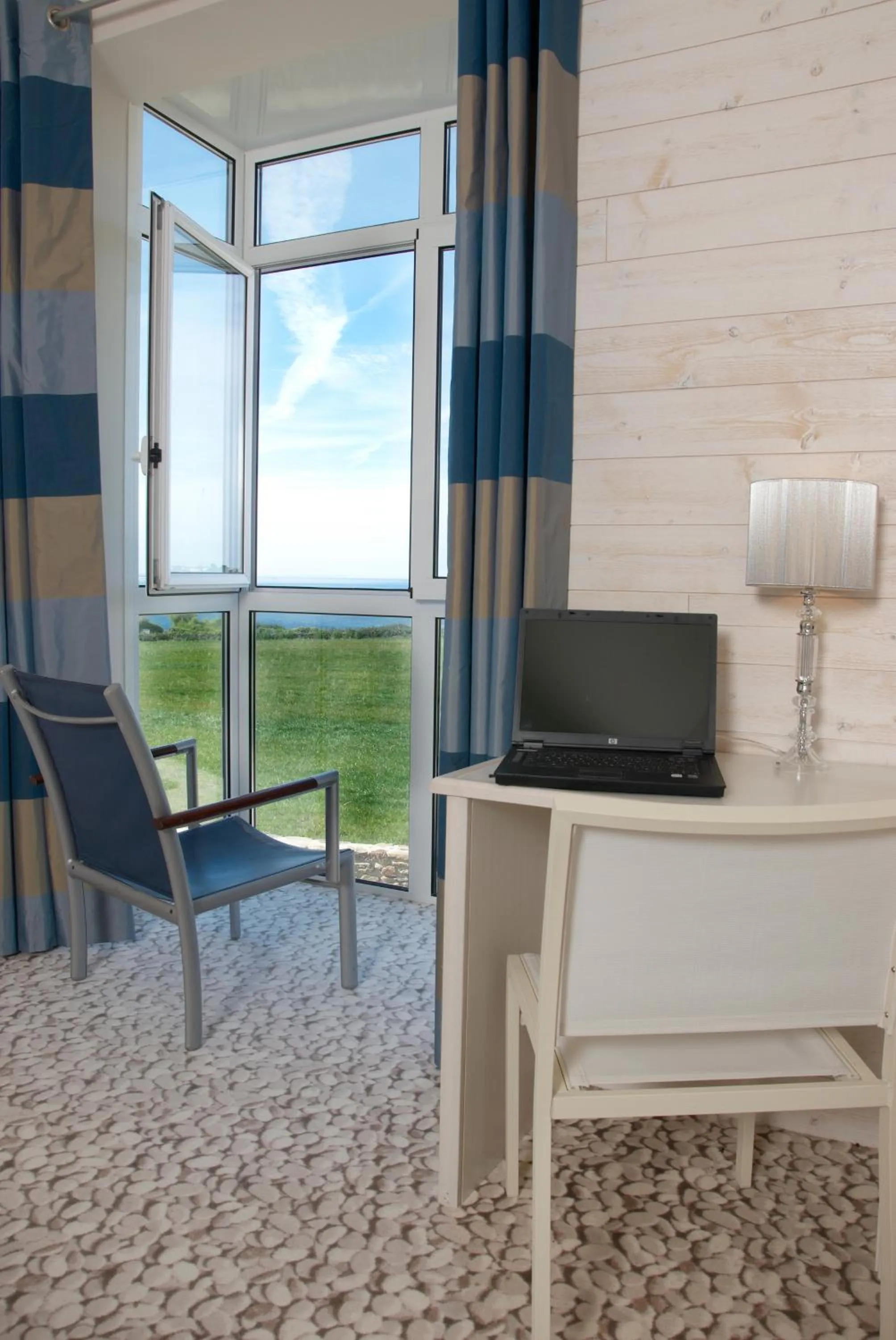 View (from property/room) in Logis Hôtel Vent d'Iroise