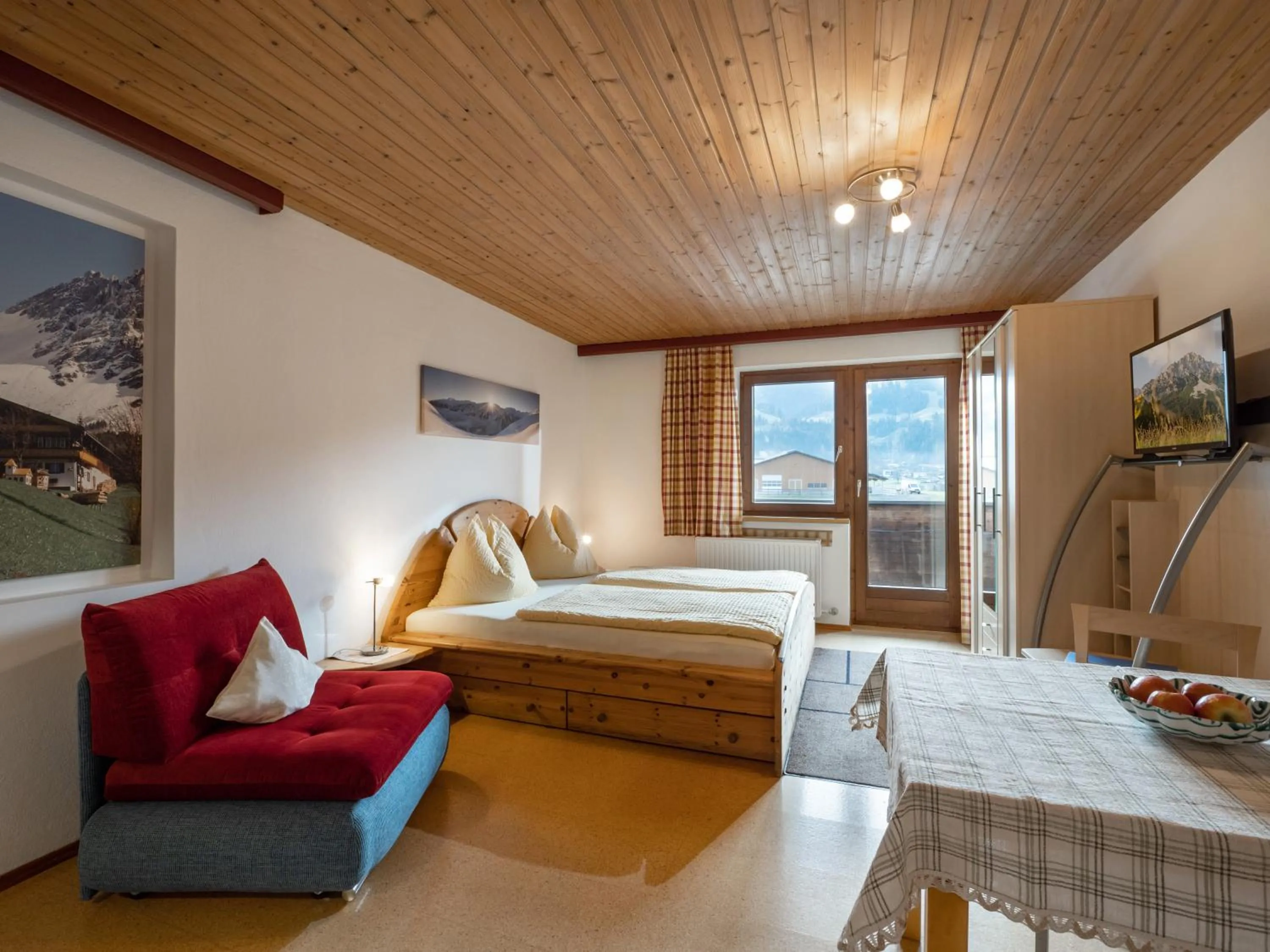 Photo of the whole room in Landhaus Elfi