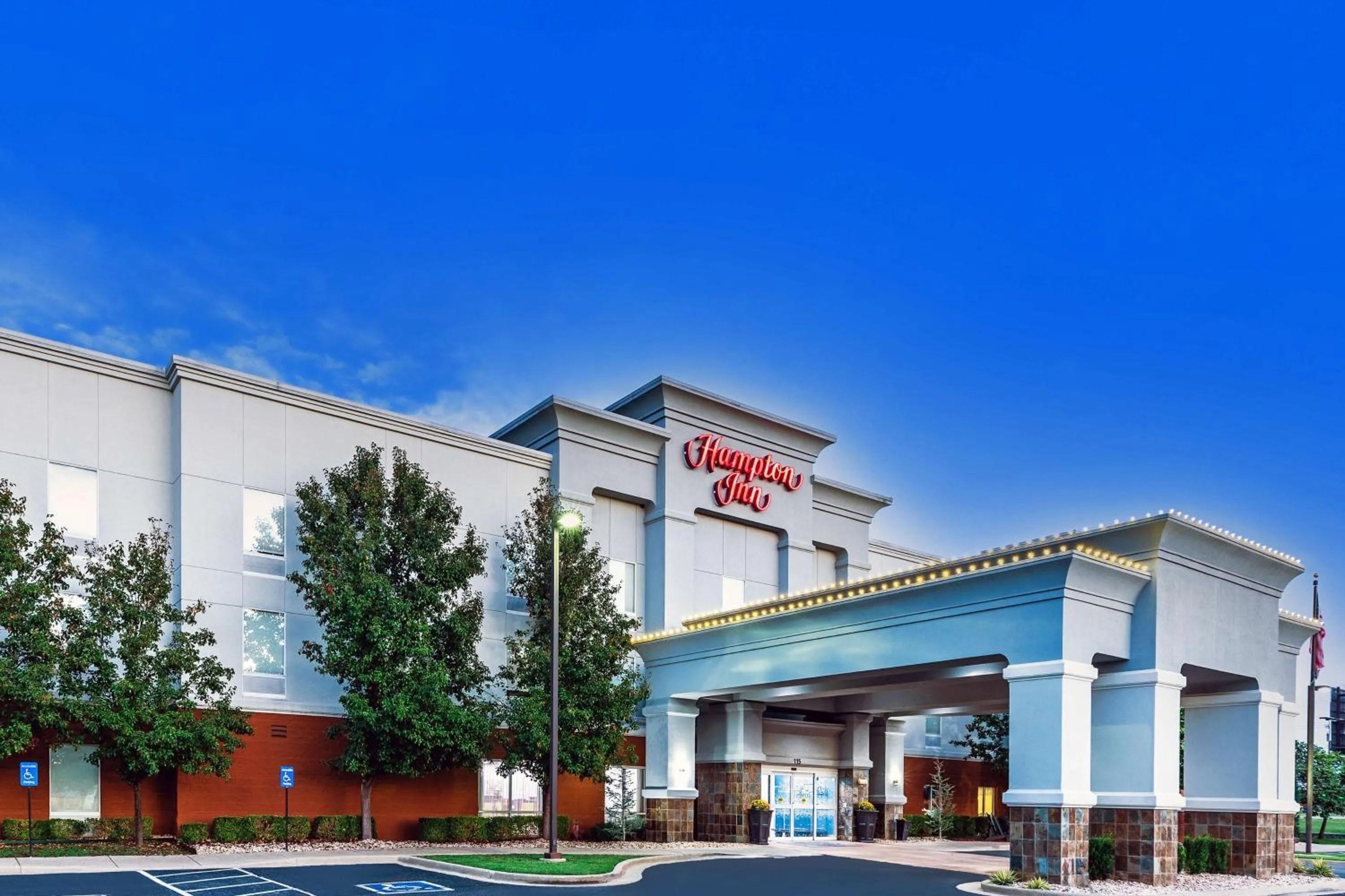 Property building in Hampton Inn Miami, Oklahoma