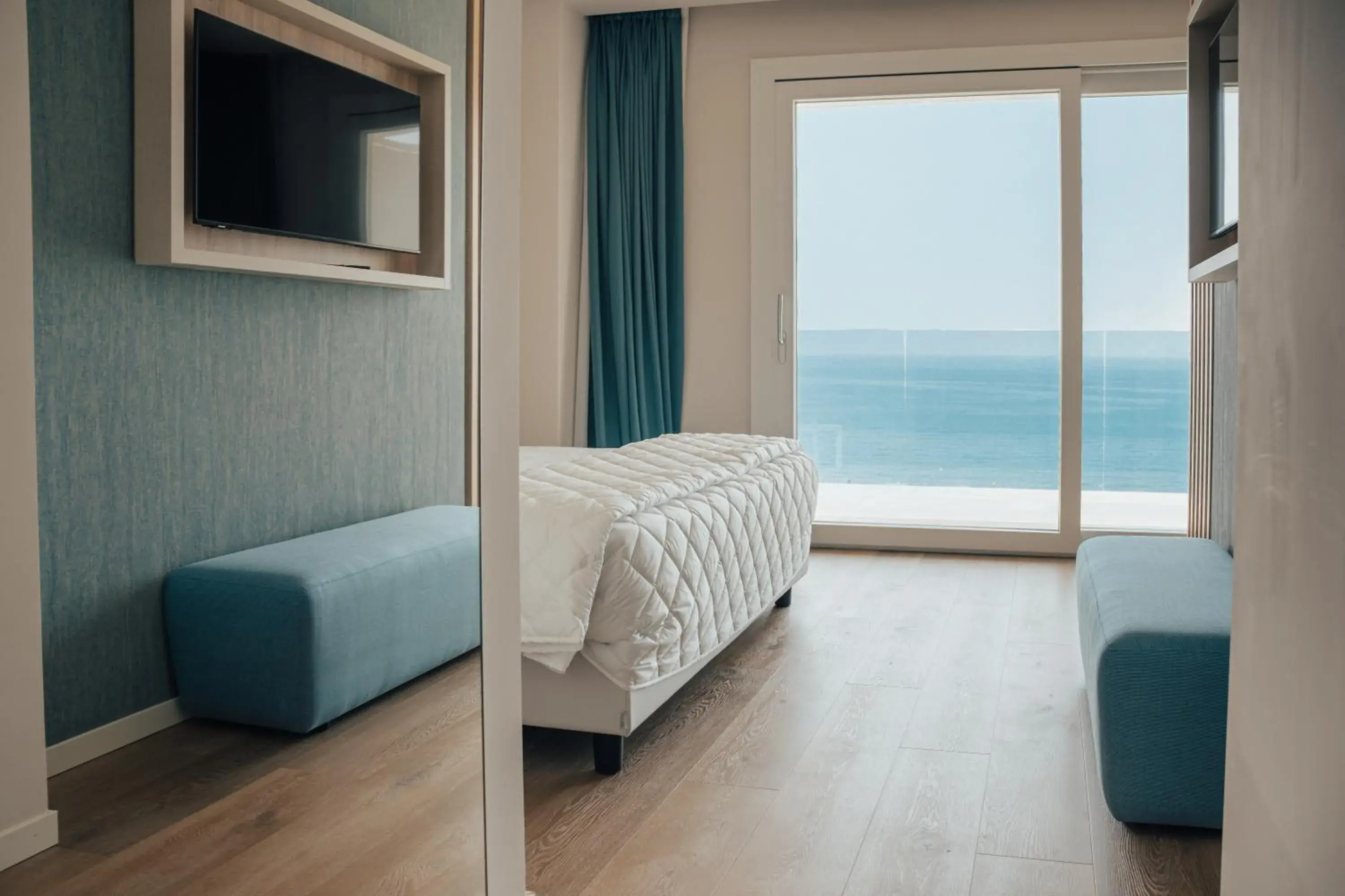 Deluxe Suite with Sea View in Hotel Galassia Suites & Spa Deluxe Suite with Sea View in Hotel Galassia Suites & Spa