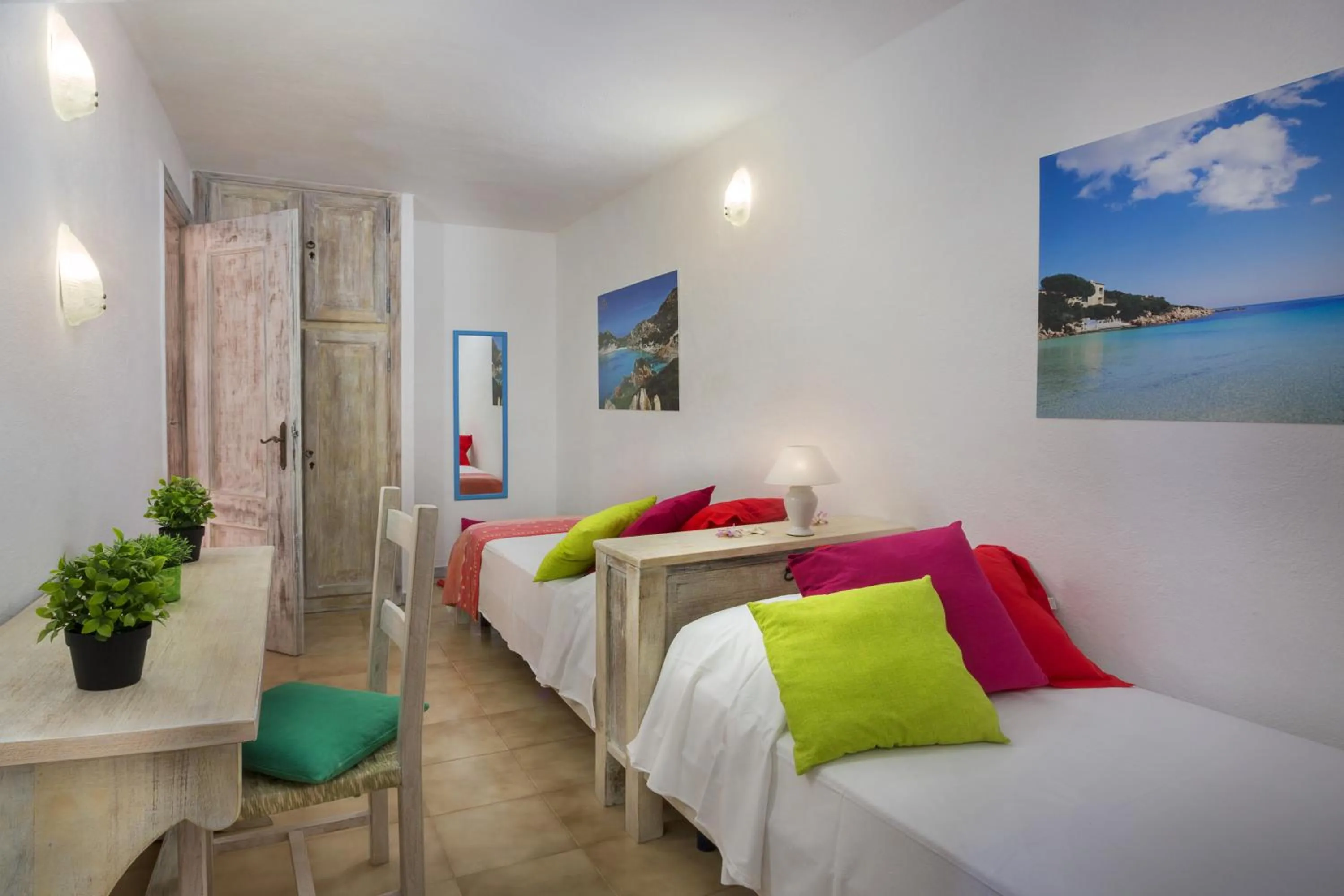 Bed in Residence Bougainvillae