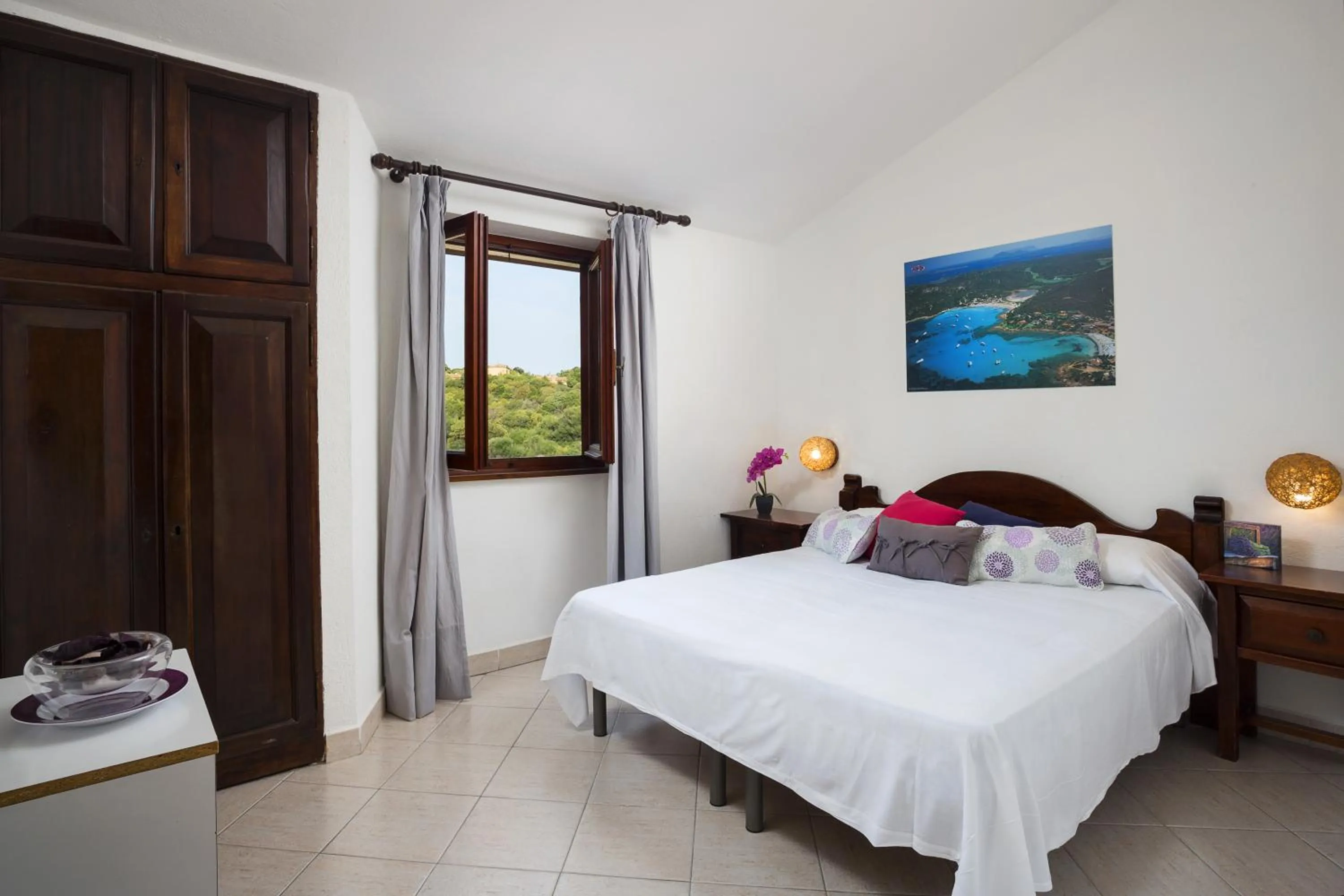 Bed in Residence Bougainvillae