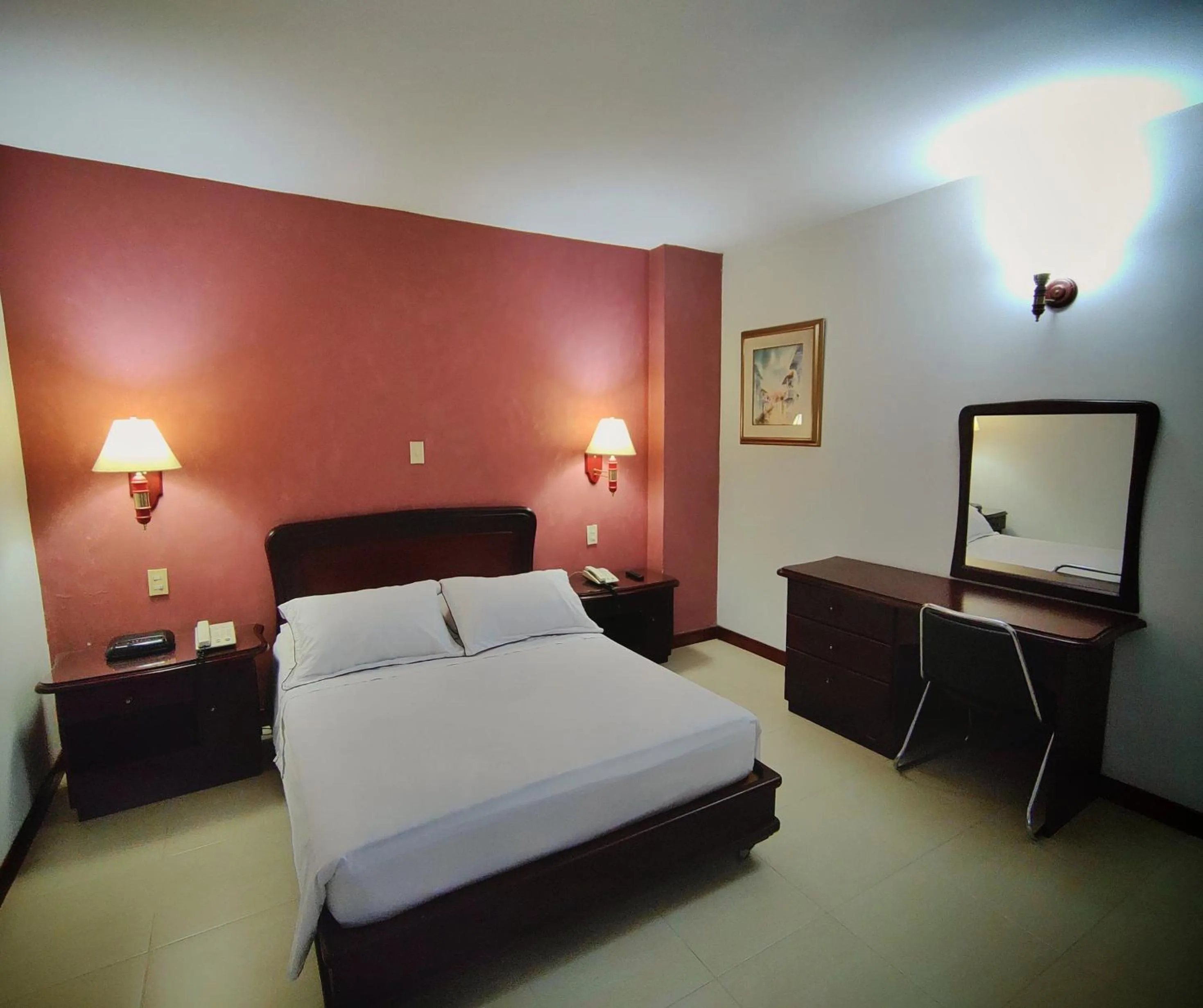 Bathroom, Bed in Gran Hotel