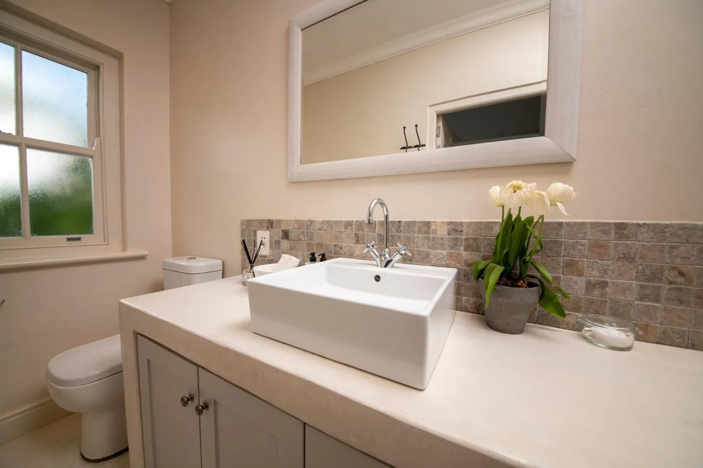 Toilet in Maison d'Ail Guest House