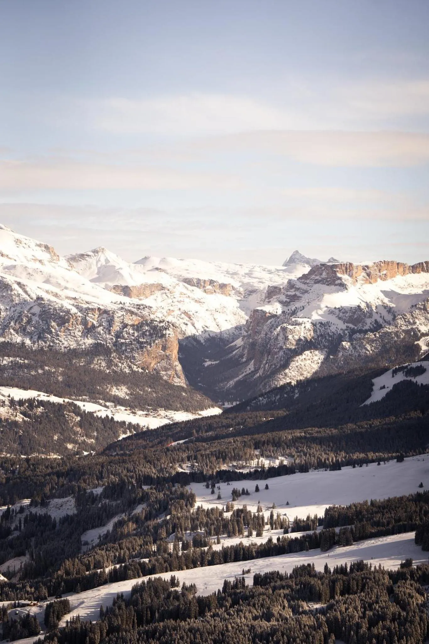 Skiing in COMO Alpina Dolomites