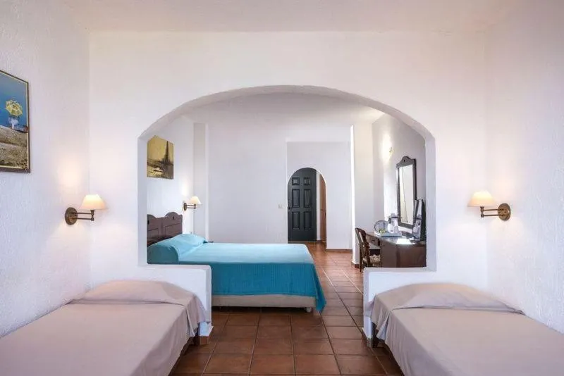 Bed in Hersonissos Village Hotel & Bungalows