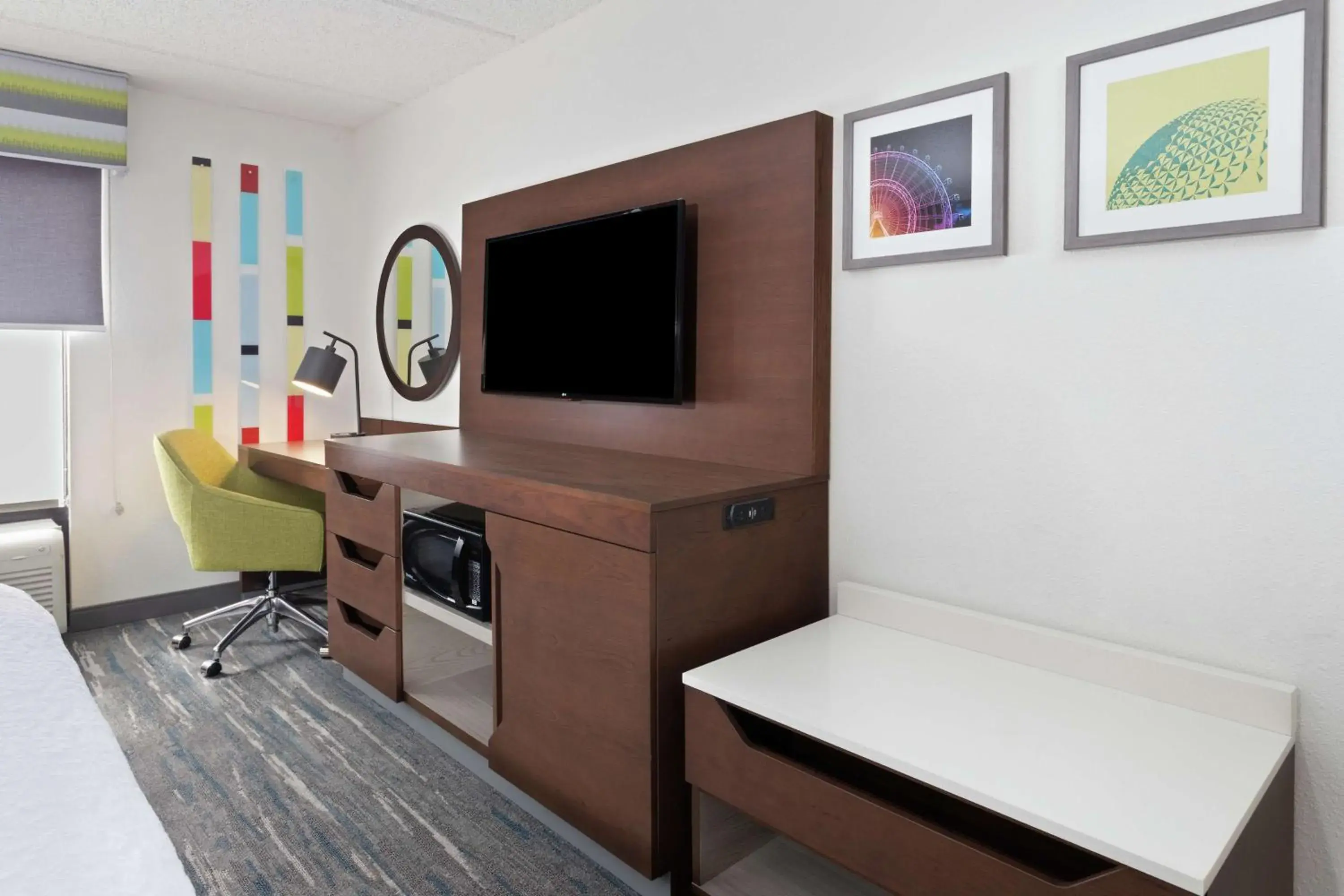 King Room in Hampton Inn & Suites Orlando International Drive North King Room in Hampton Inn & Suites Orlando International Drive North