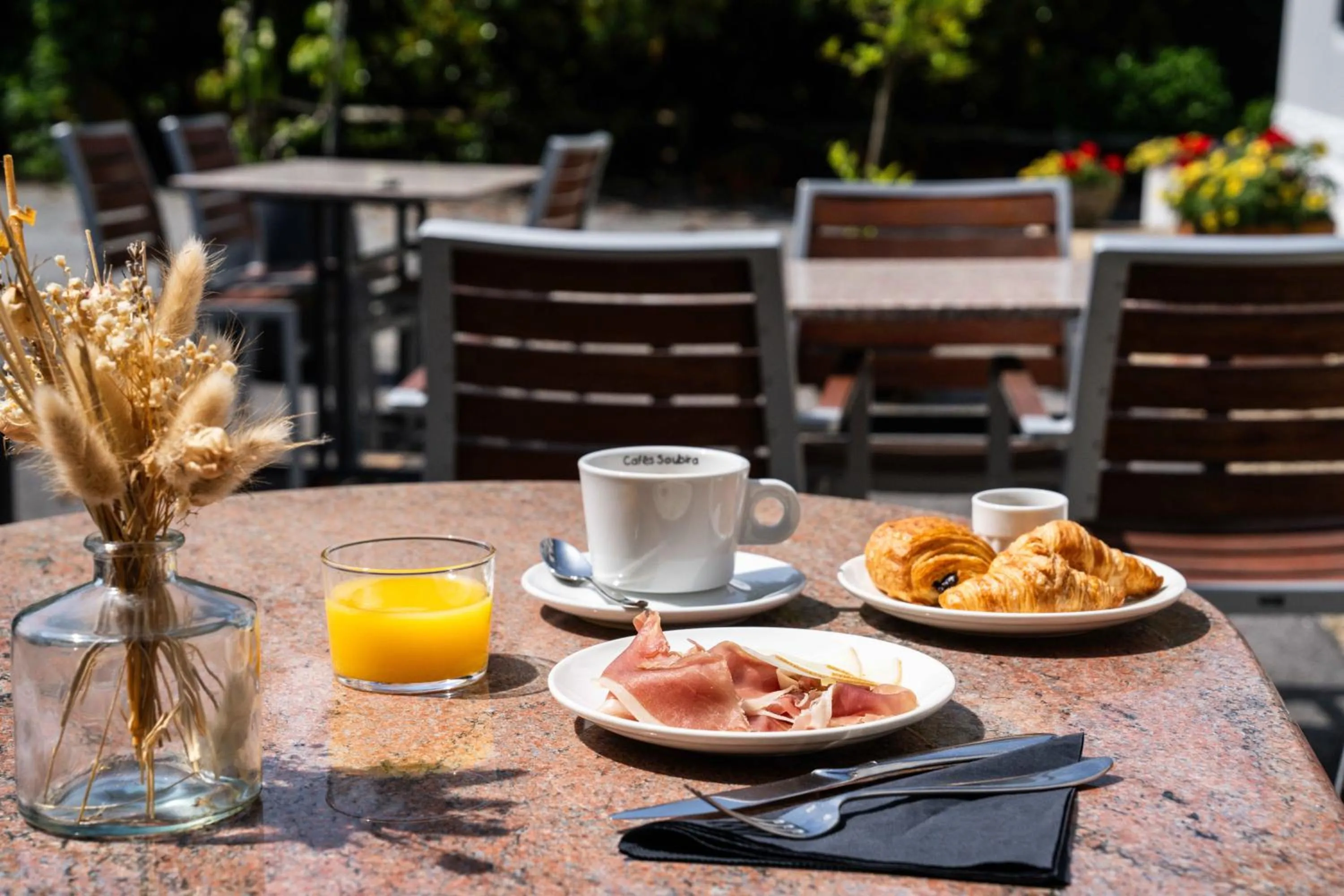 Breakfast in Logis Auberge du Relais - Hôtel & Restaurant