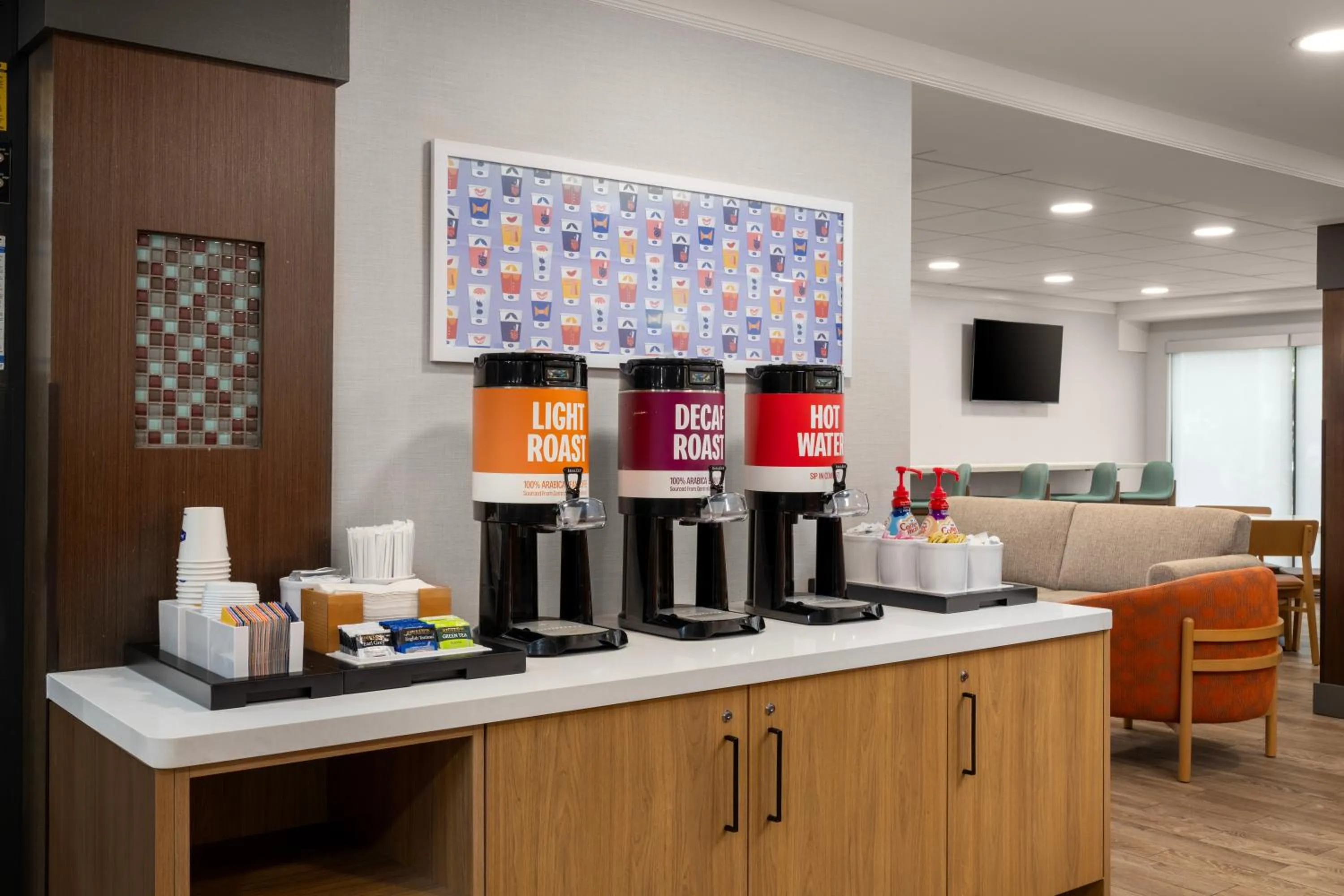 Coffee/tea facilities in Hampton Inn Miami-Airport West