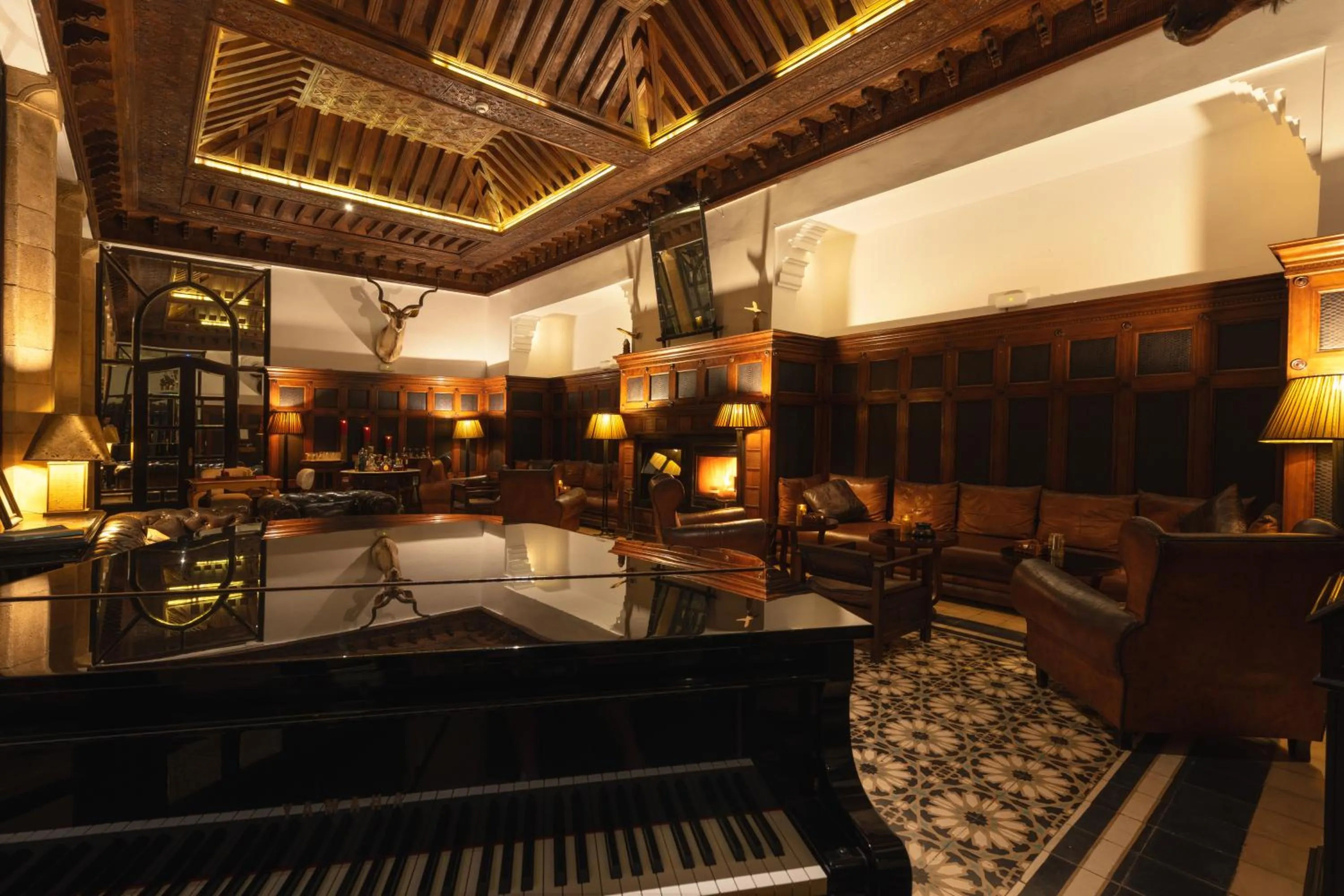 Lounge or bar in Heure Bleue Palais - Relais & Châteaux