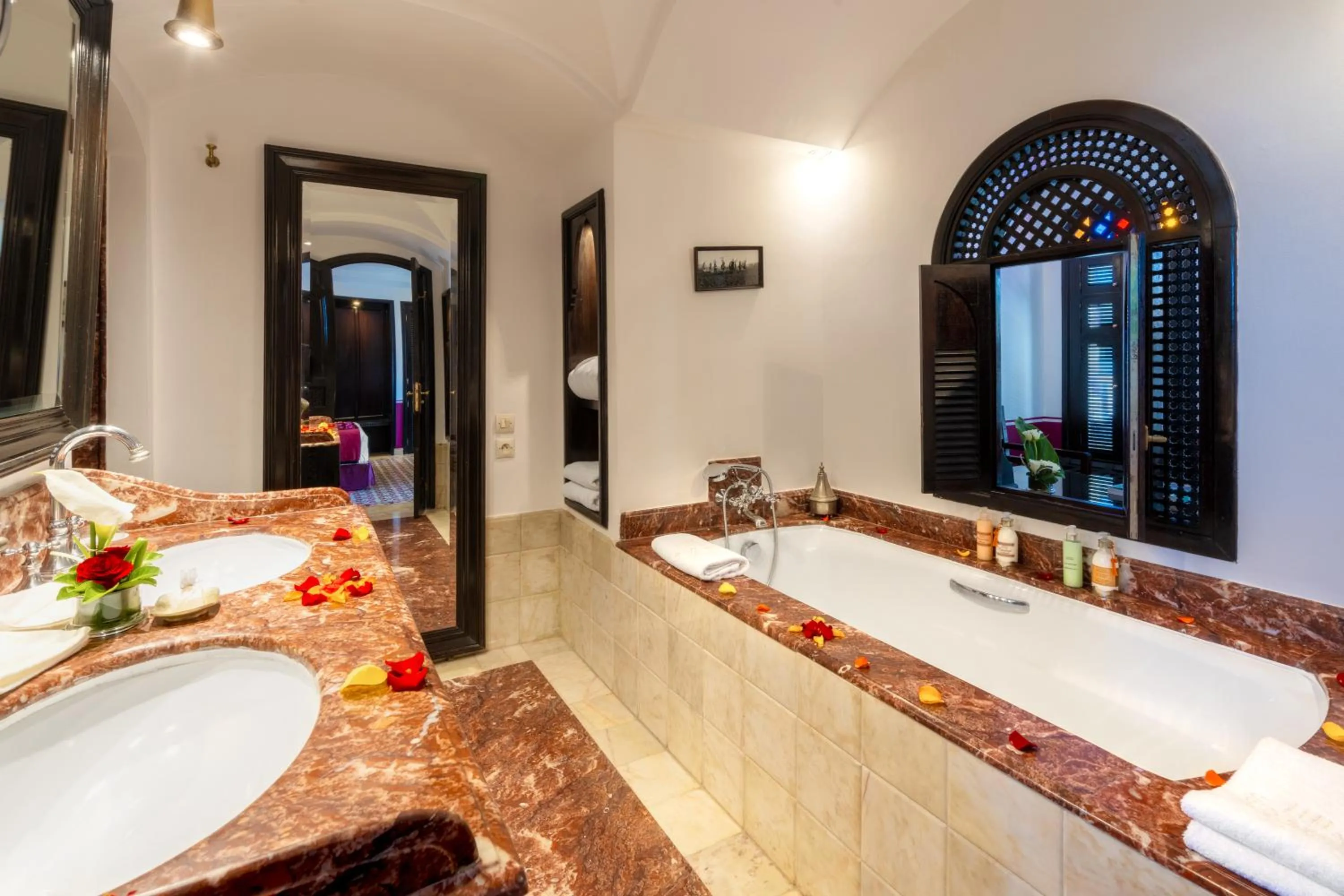 Bathroom in Heure Bleue Palais - Relais & Châteaux