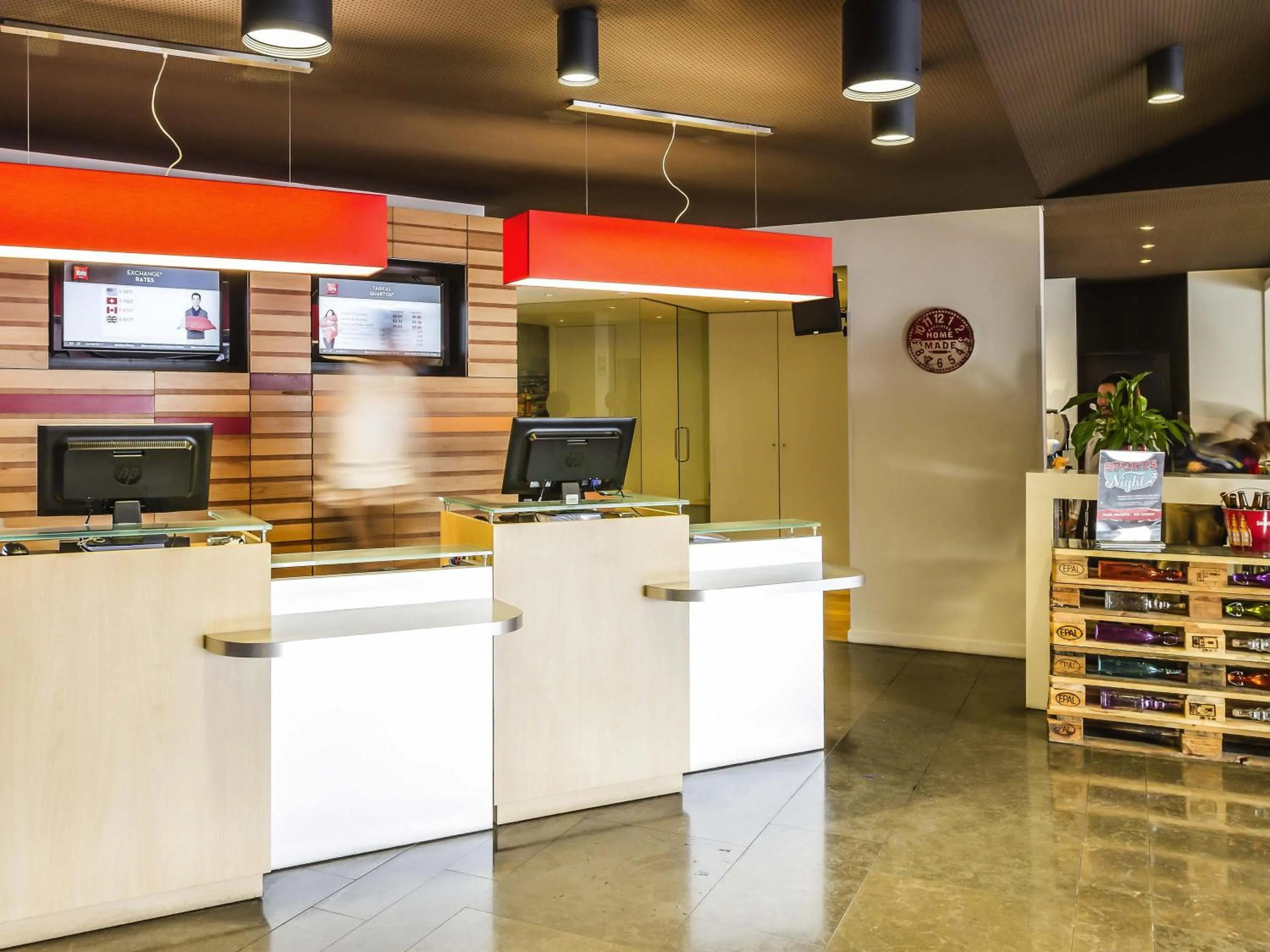 Property building in Hotel Ibis Lisboa Sintra