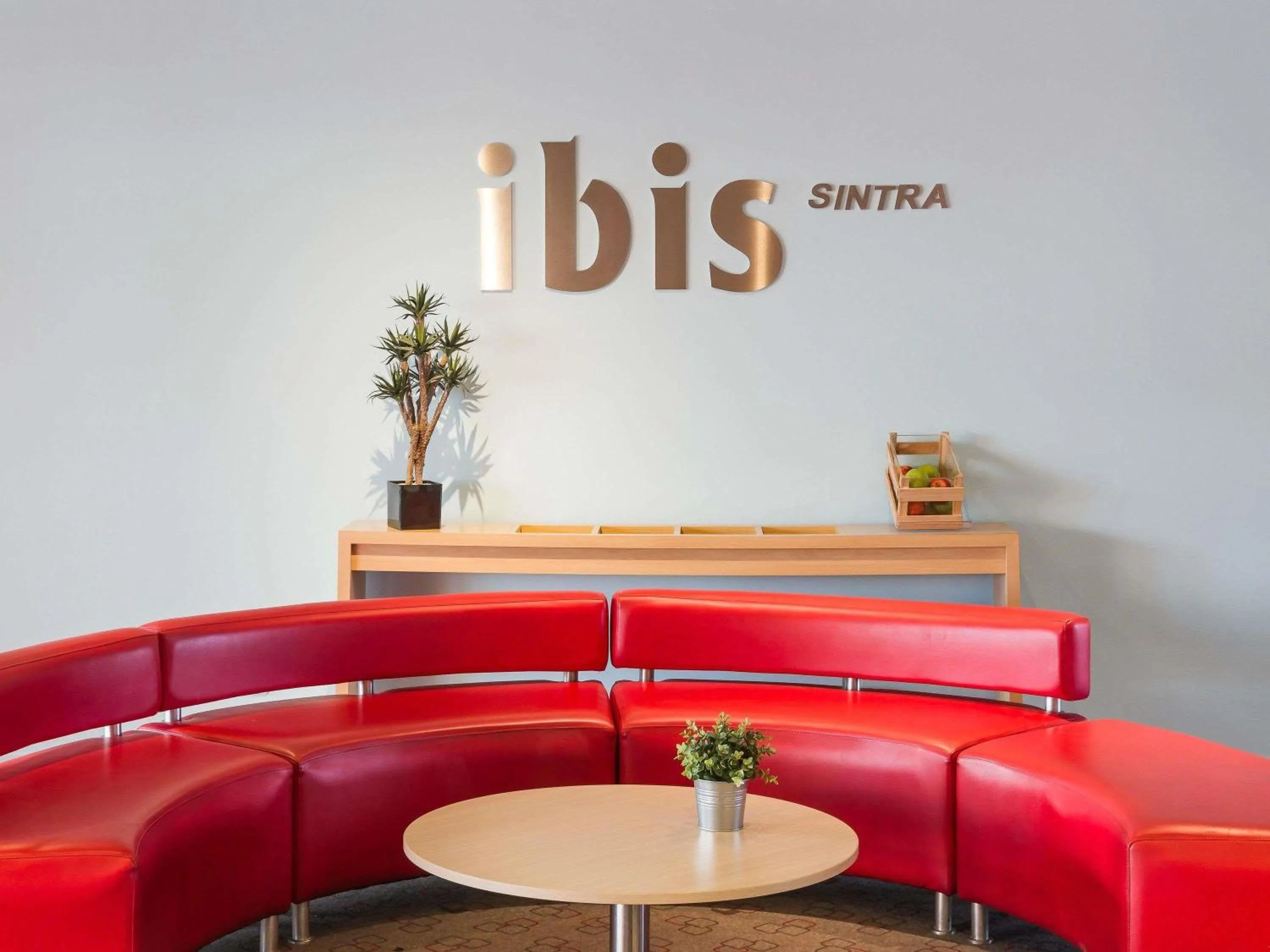 Property building in Hotel Ibis Lisboa Sintra