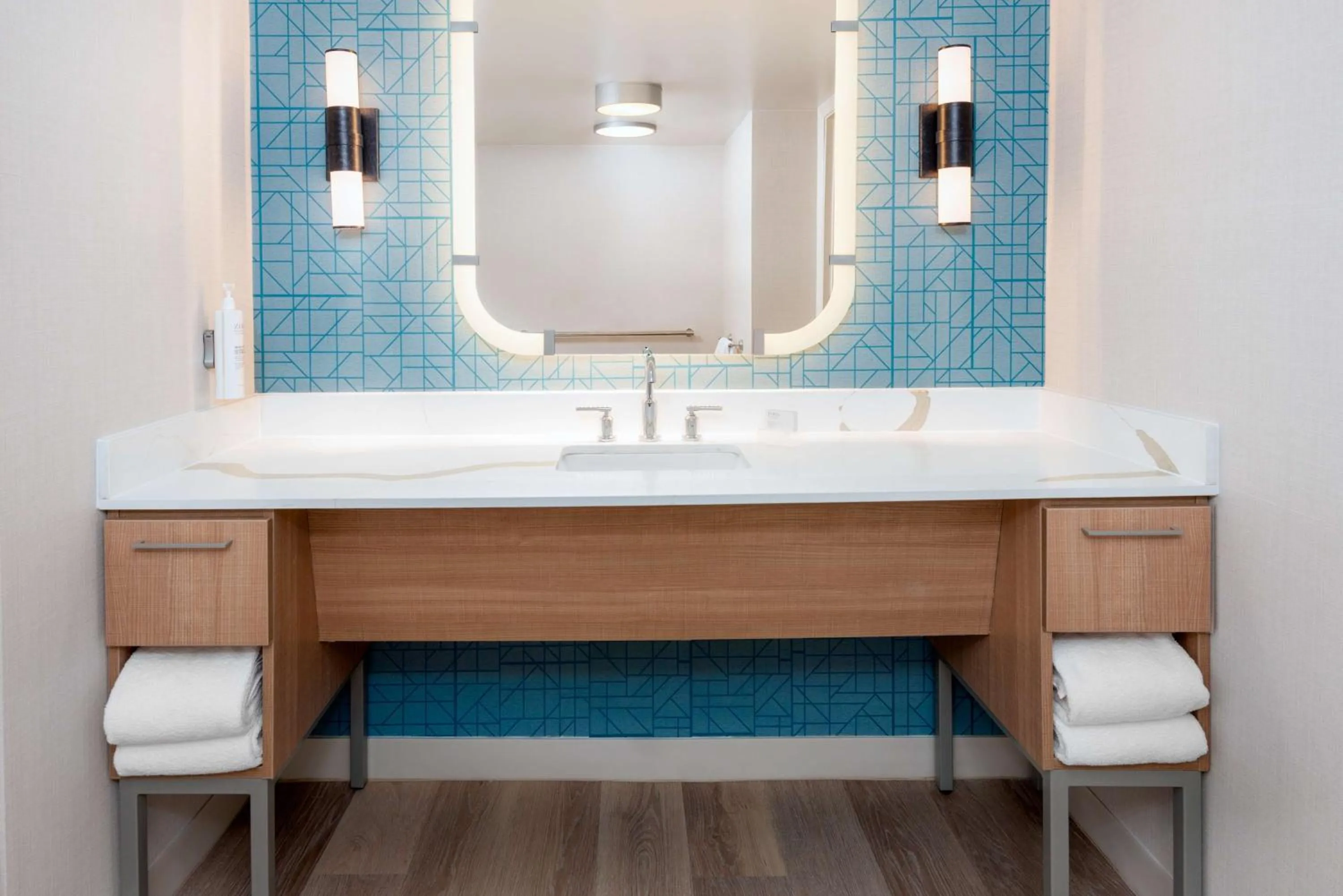 Bathroom in Homewood Suites by Hilton Orlando-Nearest to Universal Studios