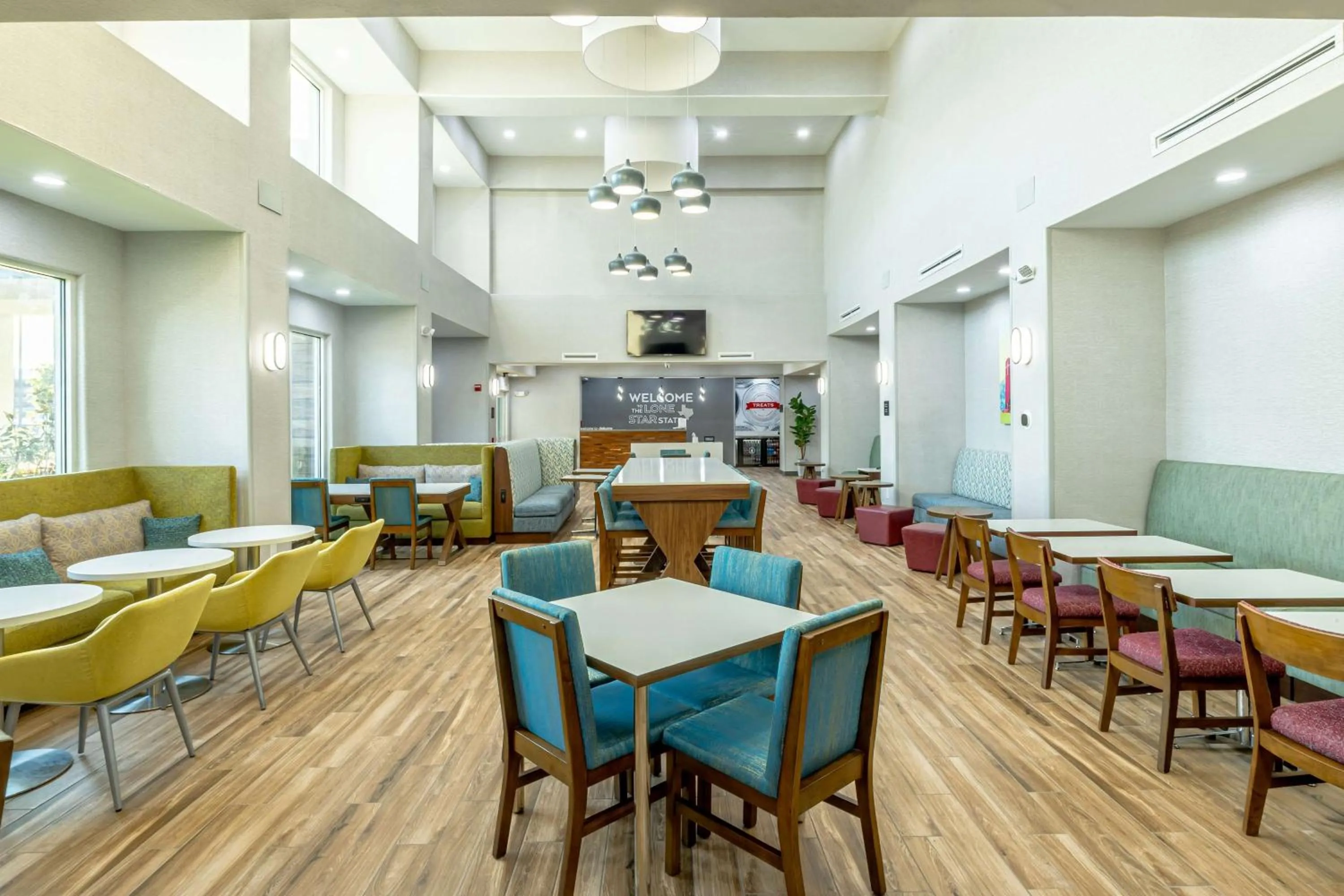 Lobby or reception in Hampton Inn & Suites Cleburne