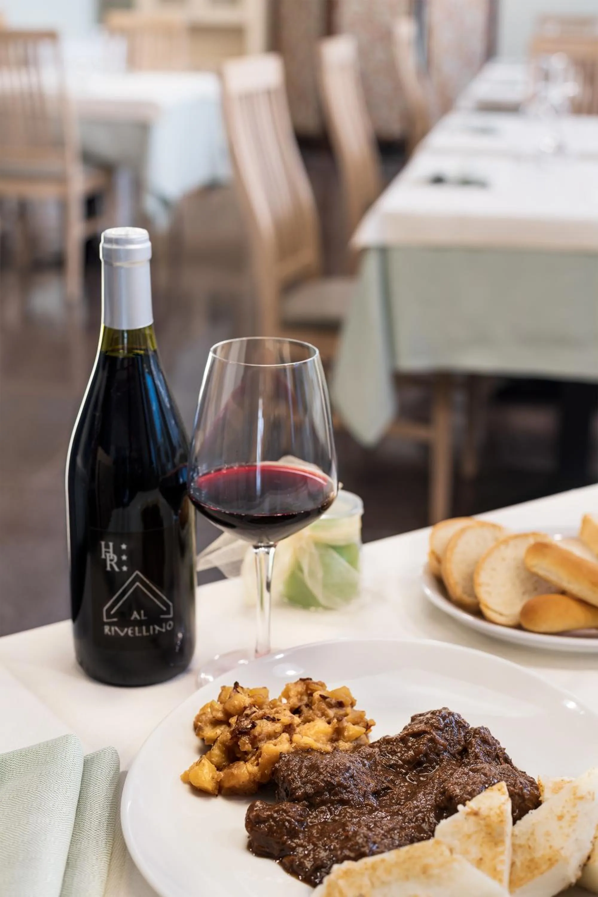 Restaurant/places to eat in Hotel Roma