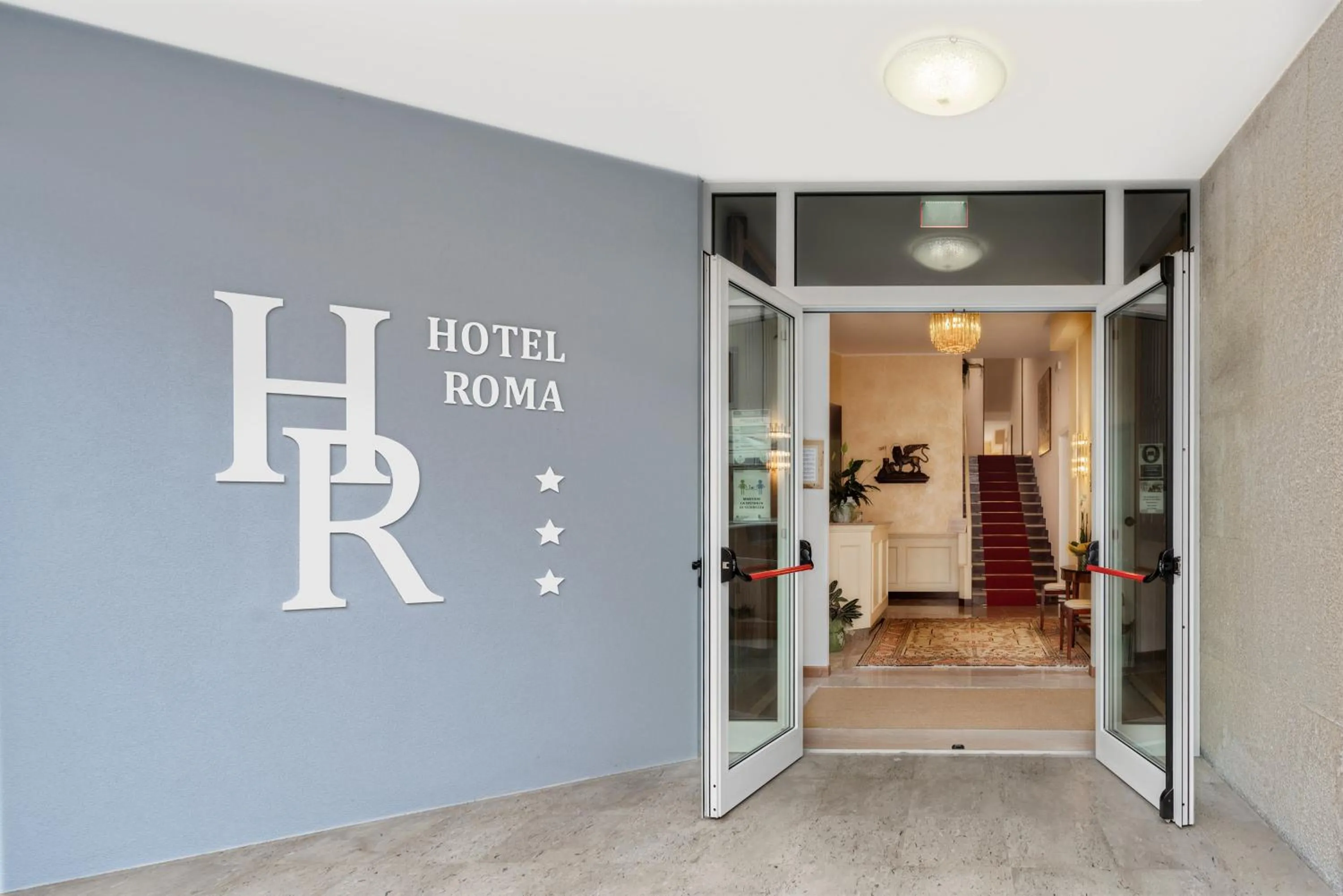 Facade/entrance in Hotel Roma