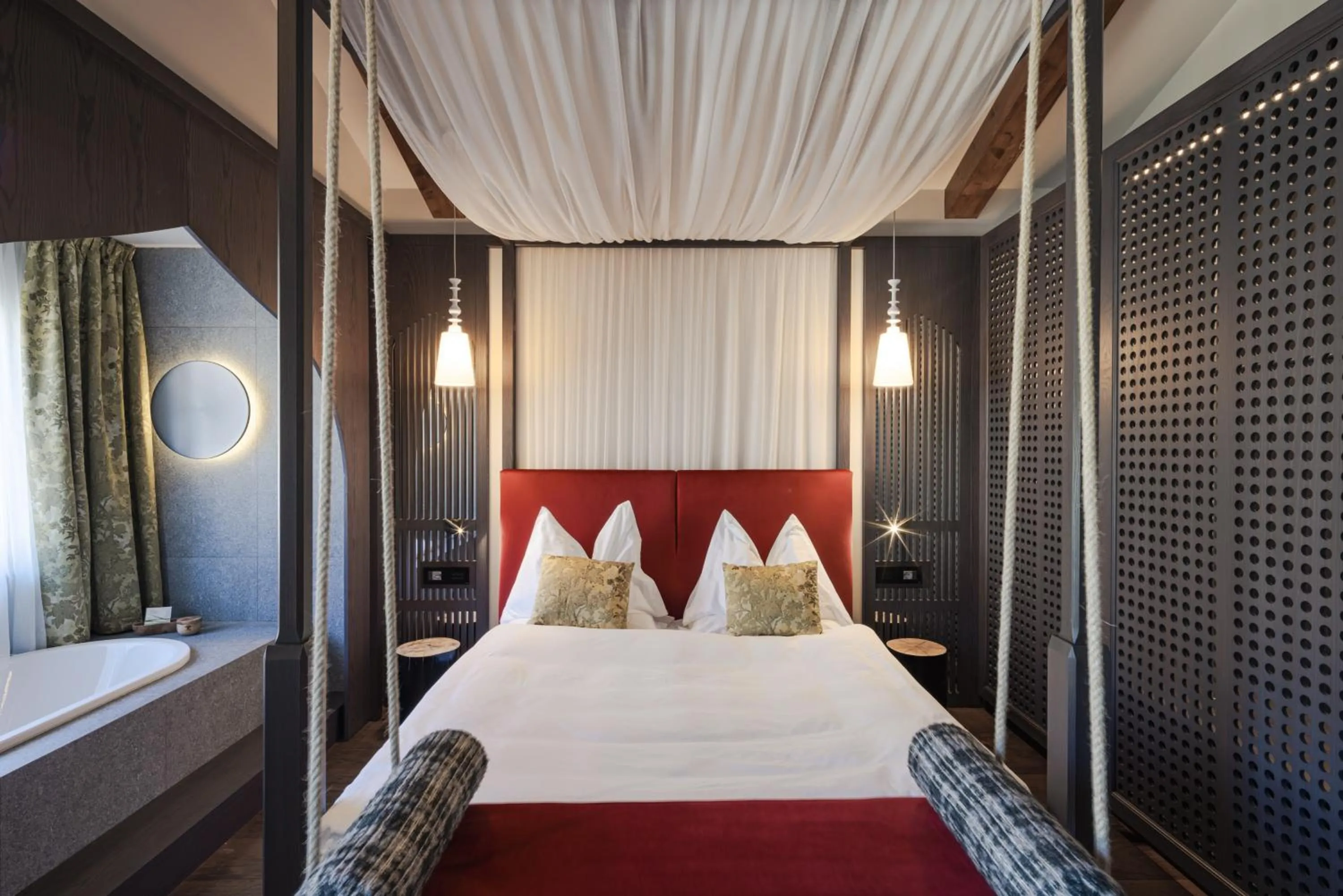 Bed in Latemar - Hotel Suites Spa