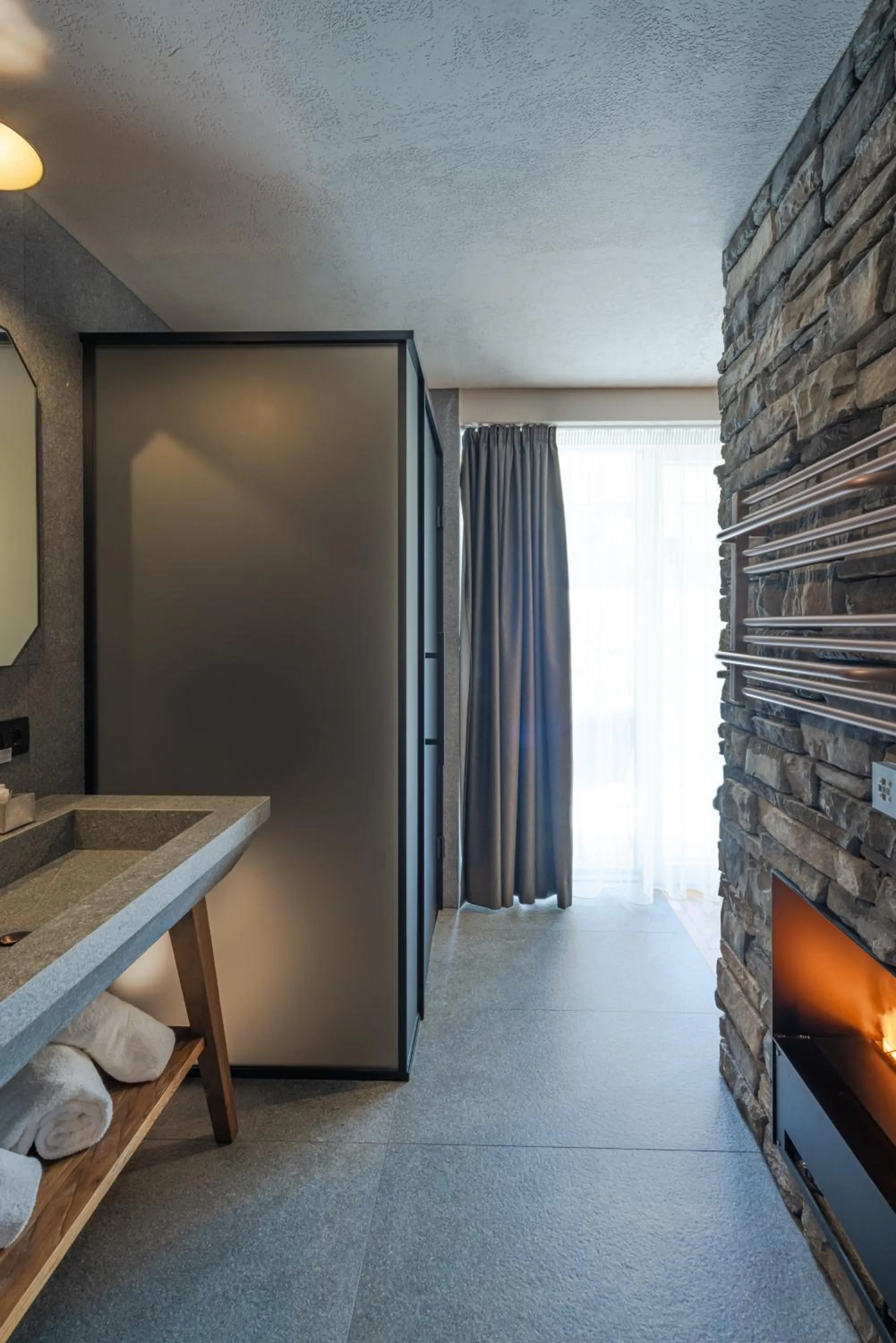 towels, Bed in Latemar - Hotel Suites Spa