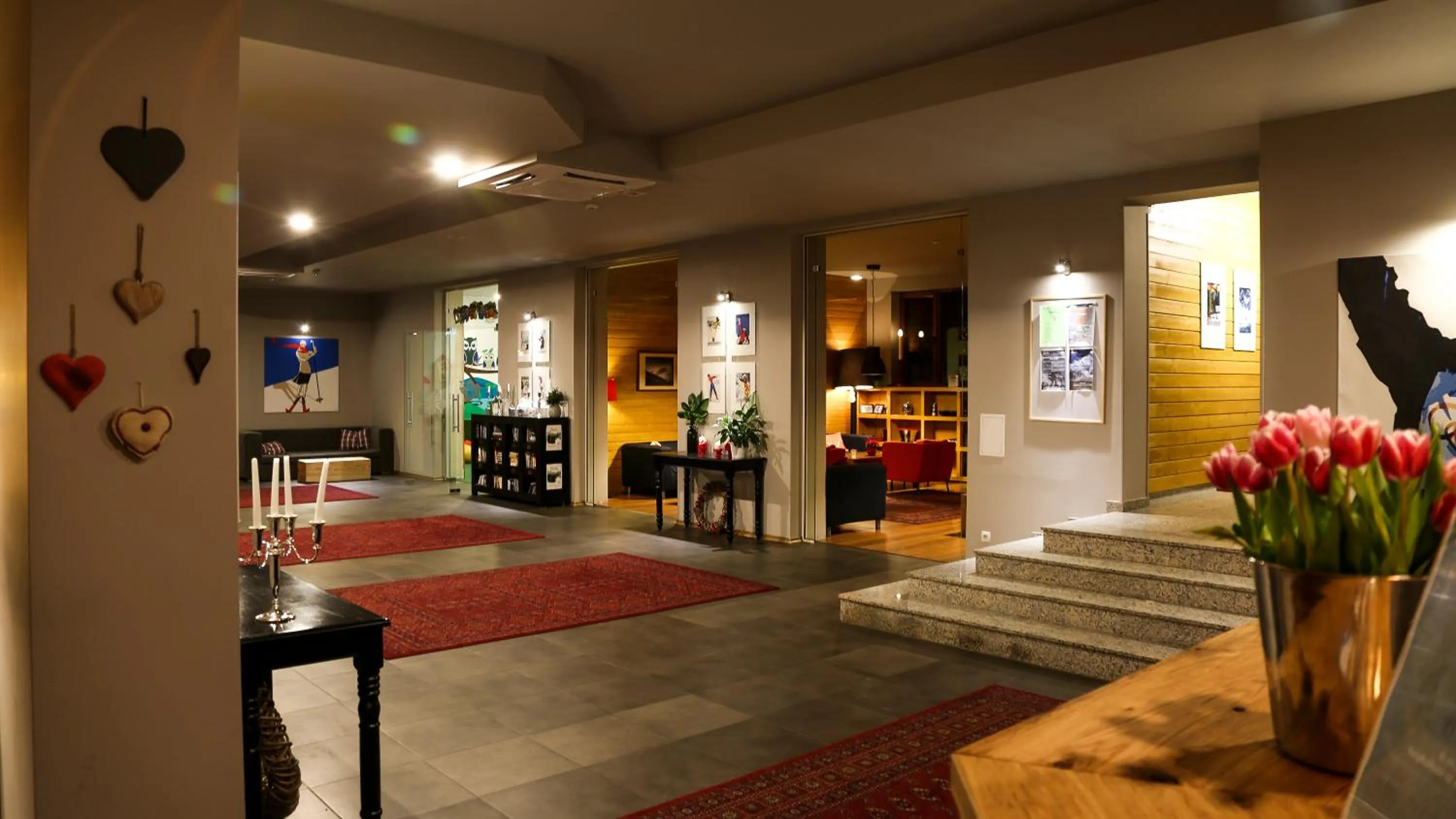 Lounge or bar in White Lavina - Ski, Bike, Hike