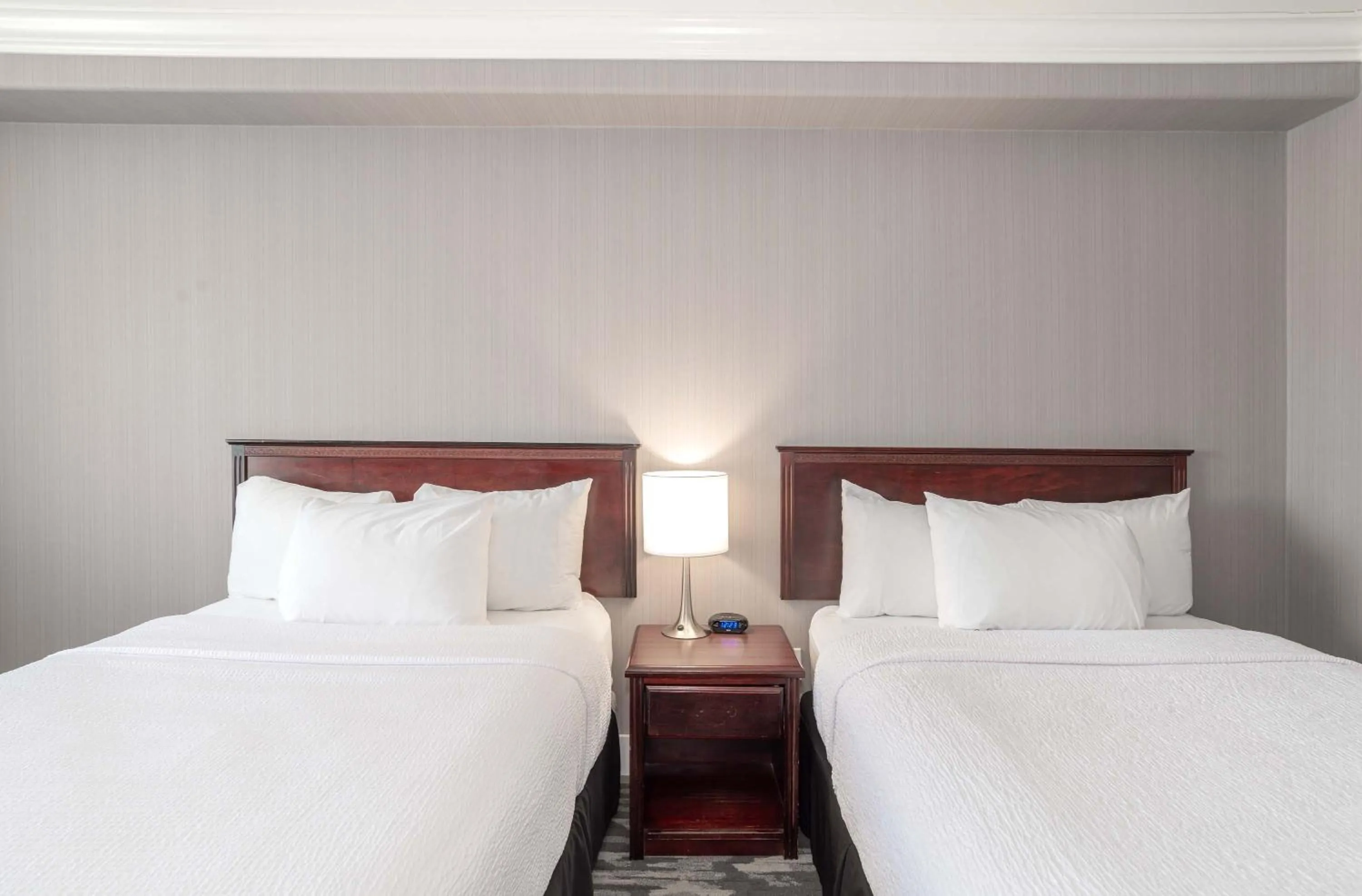 Photo of the whole room, Bed in Sandman Hotel Saskatoon