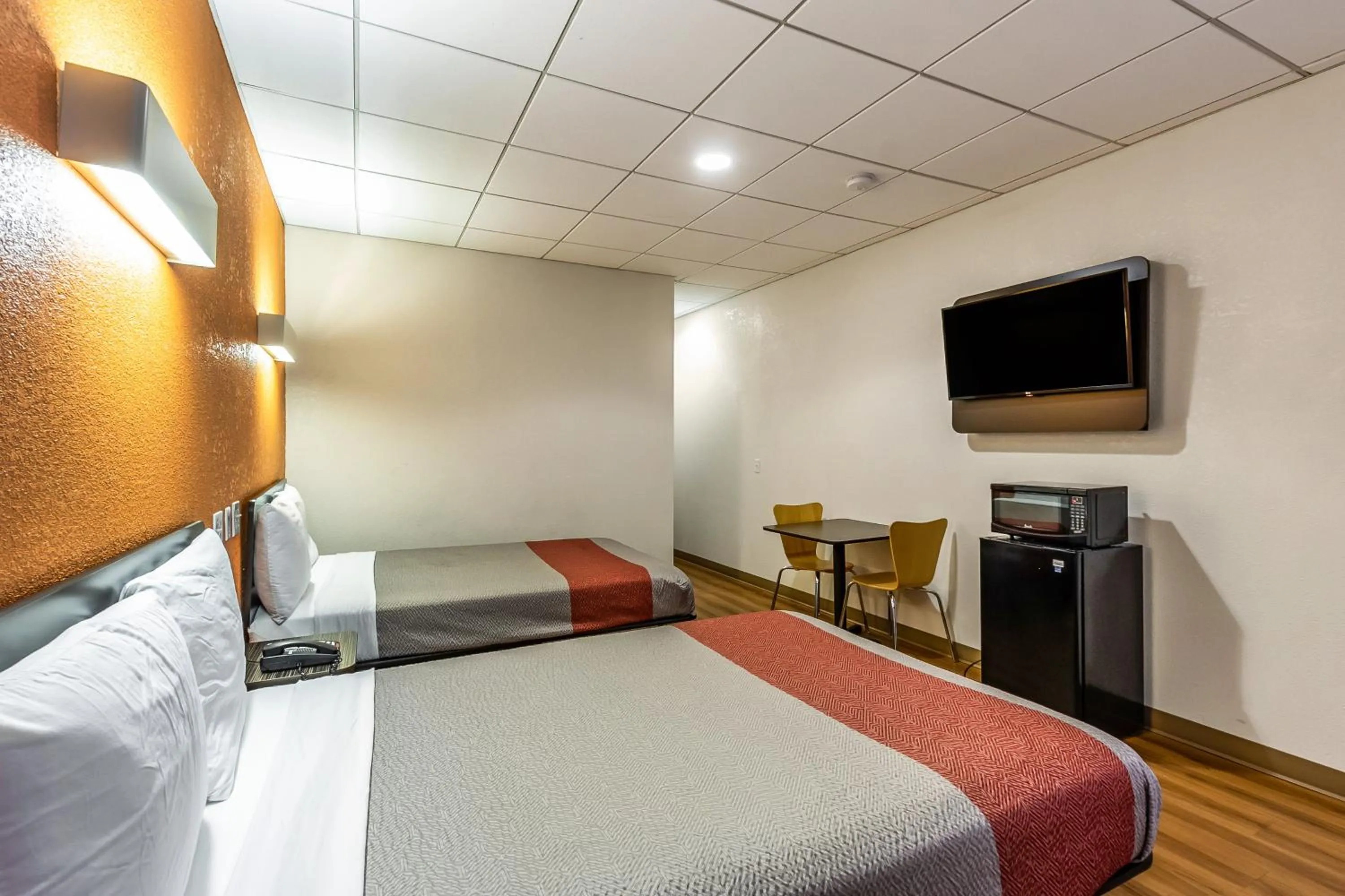 Motel 6 Elizabeth - Newark Liberty International Airport