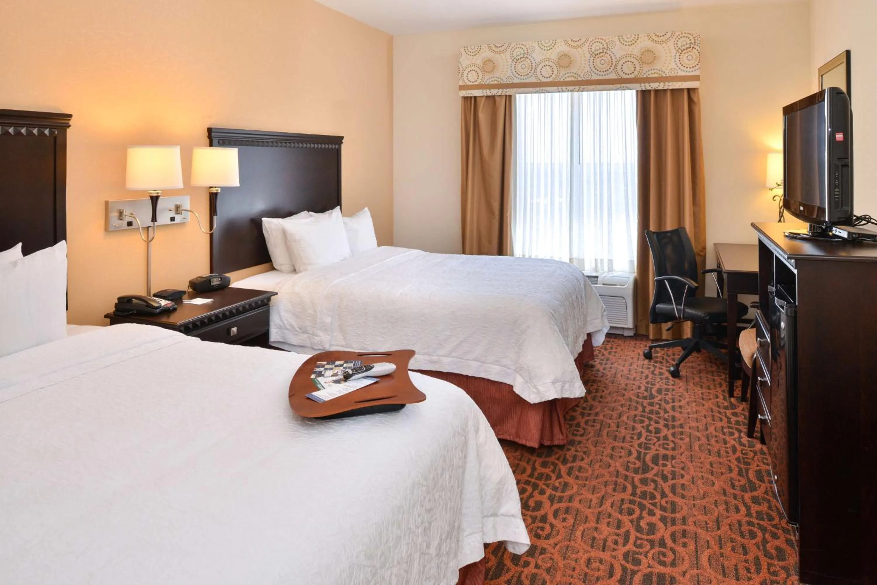 Bed in Hampton Inn Pecos