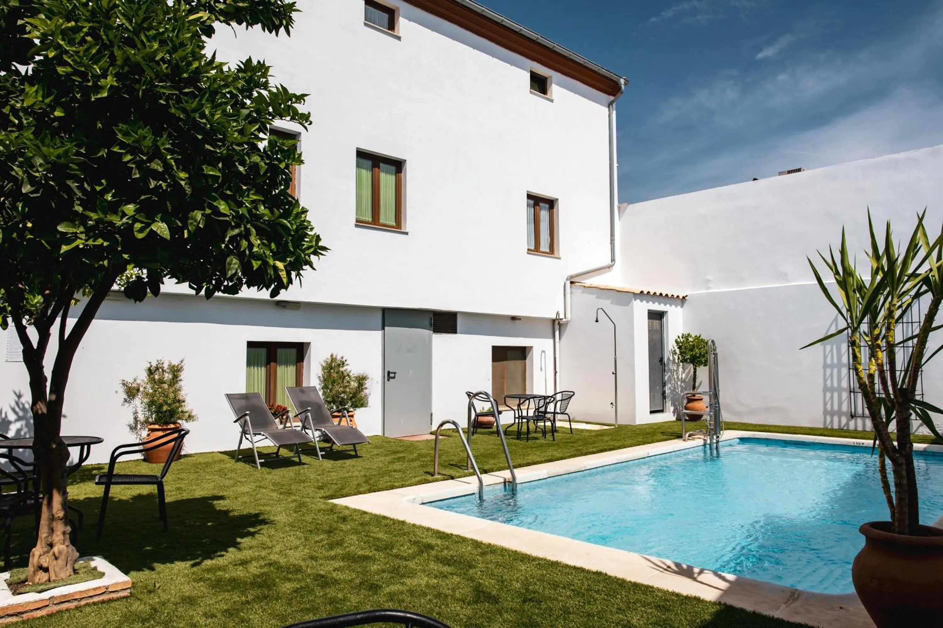 Swimming pool in Hostal Aznaitin