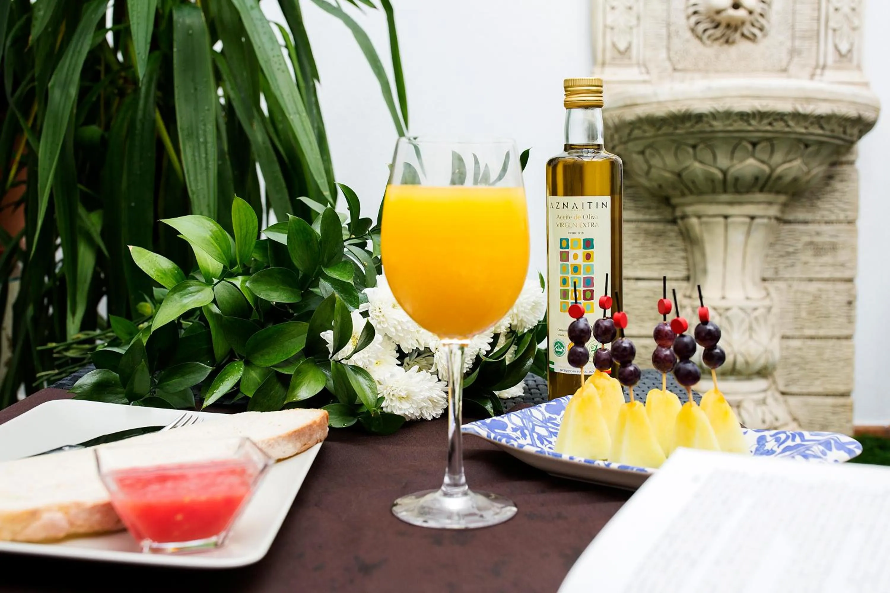 Patio in Hostal Aznaitin