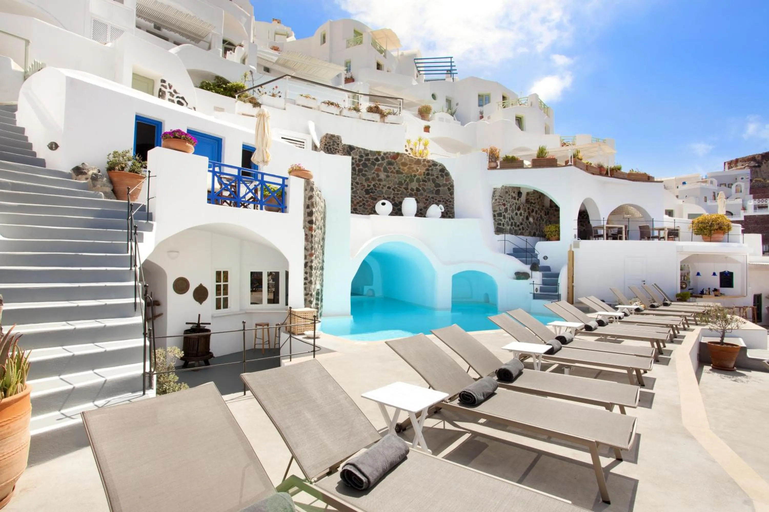 Property building in Esperas