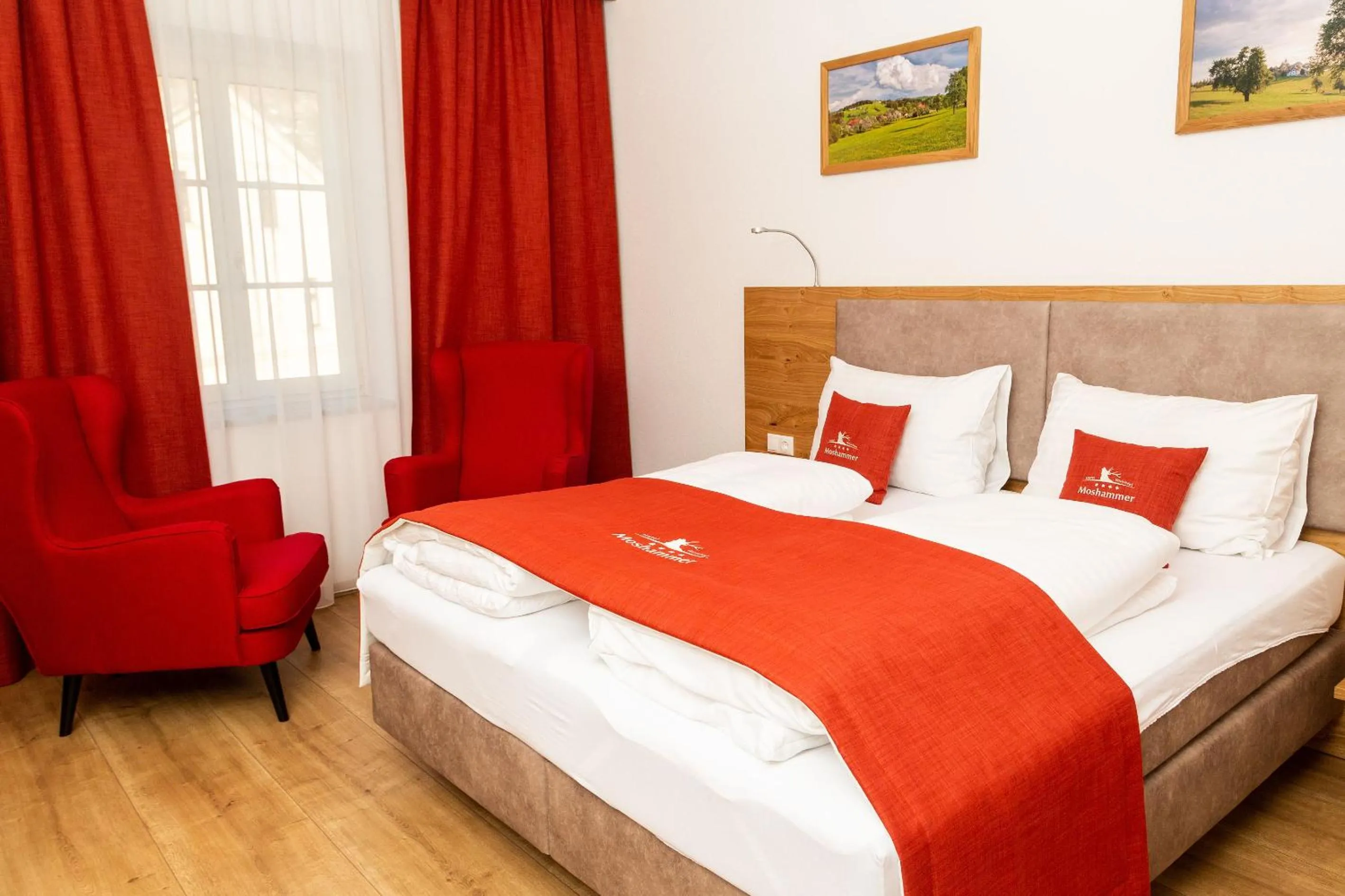 Photo of the whole room, Bed in Landhotel Moshammer