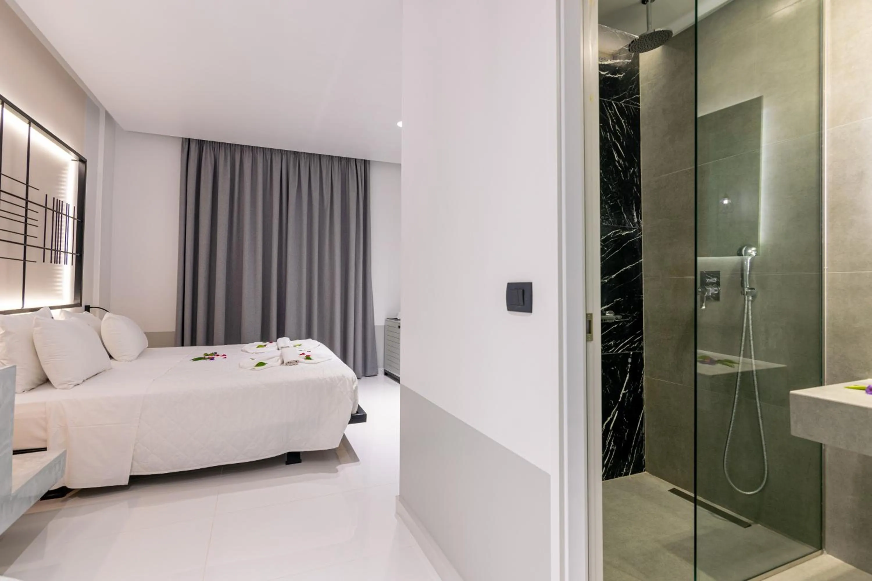 Bedroom in Sunny Garden Hotel