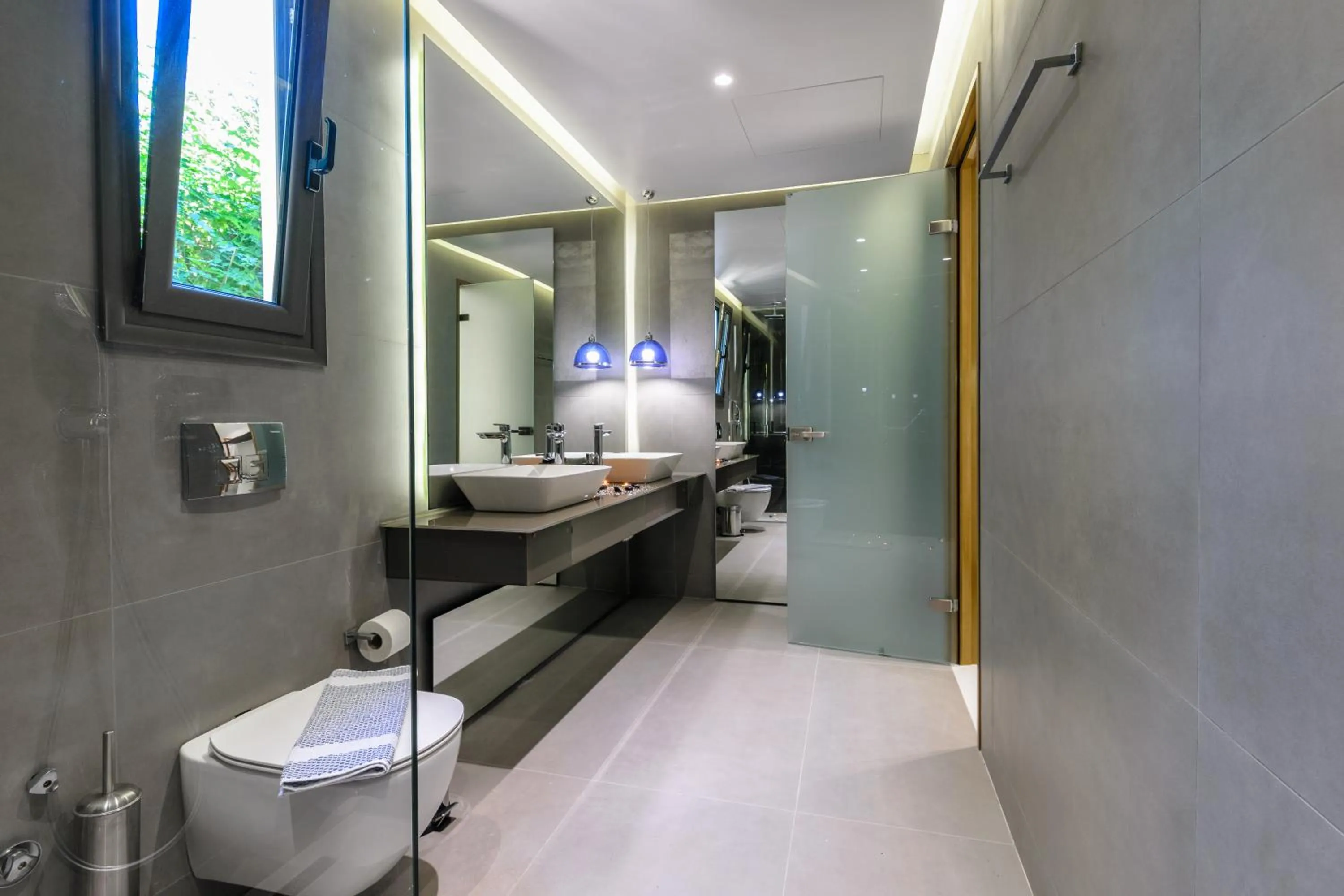 Bathroom in Sunny Garden Hotel