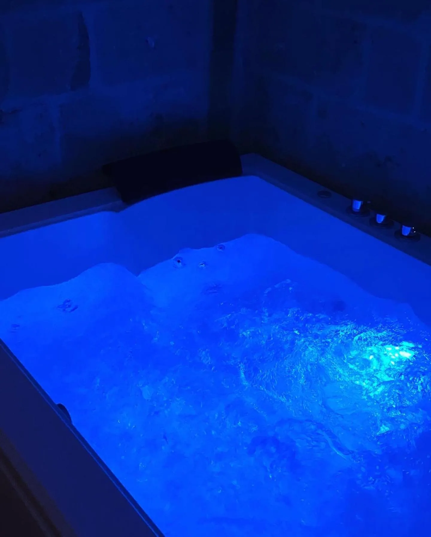 Hot Tub in Recinto antico Sweet Rooms