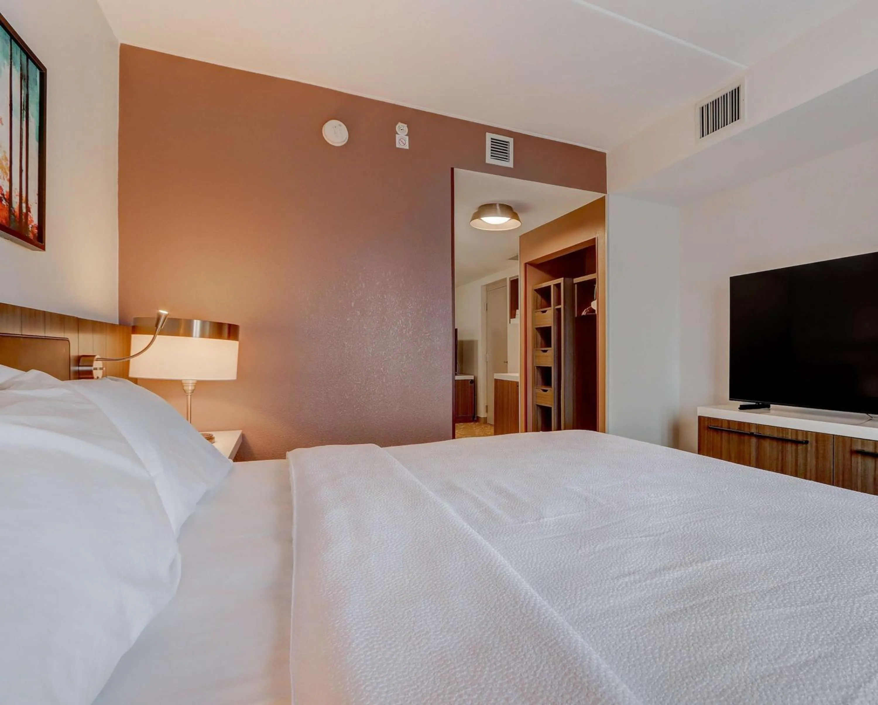 Bed in Hilton Garden Inn Indianapolis Northwest