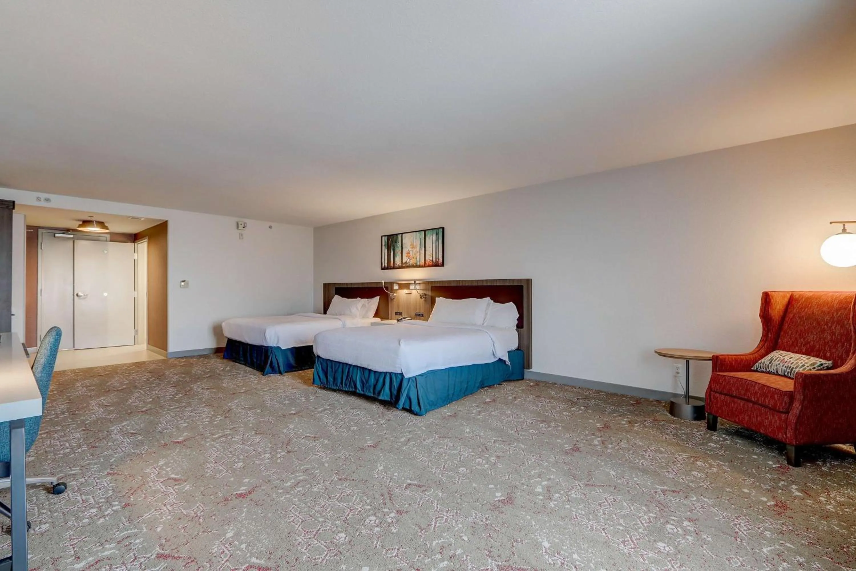 Bed in Hilton Garden Inn Indianapolis Northwest