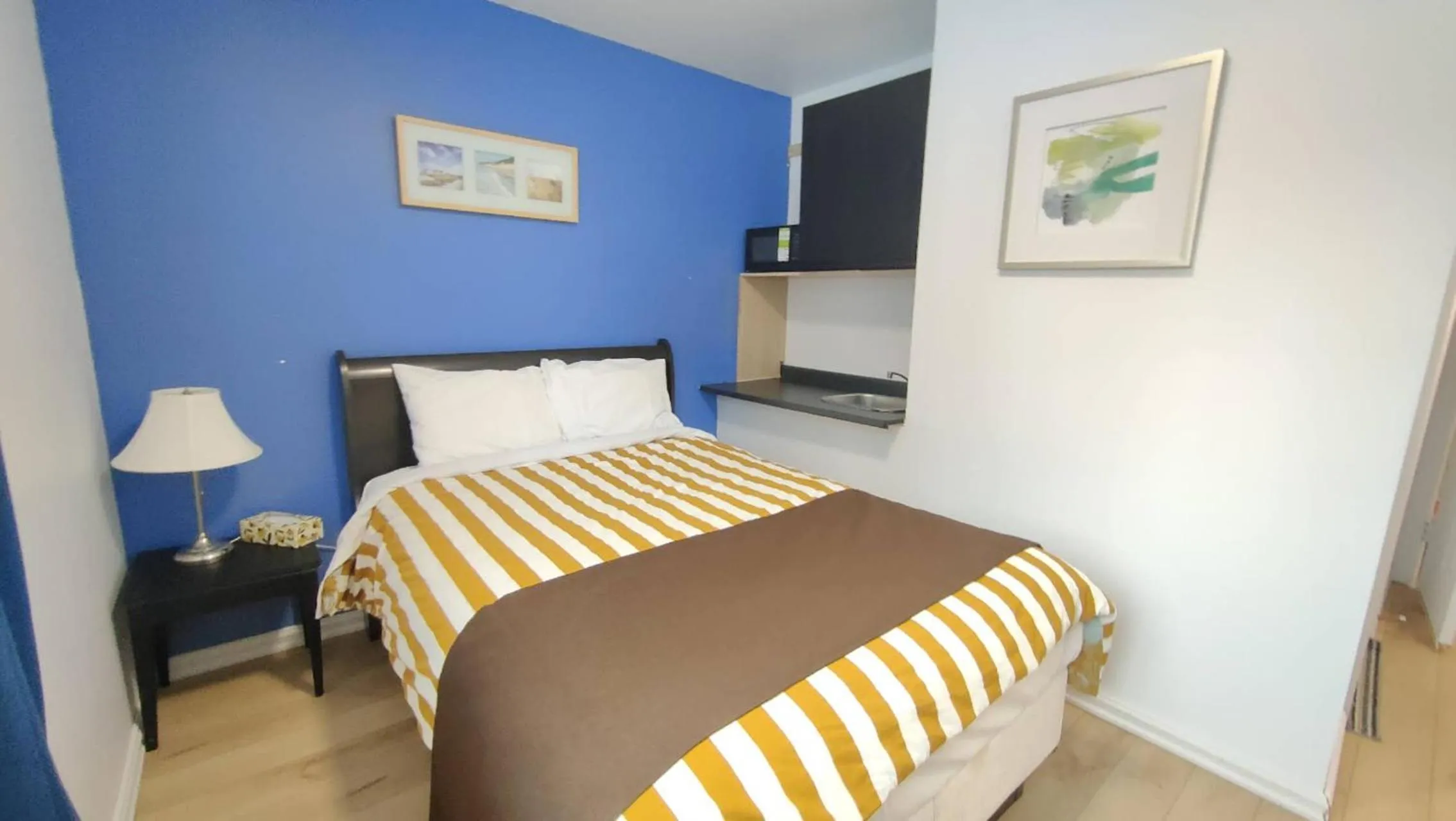 Bed in Motel Le Radisson de Val-David