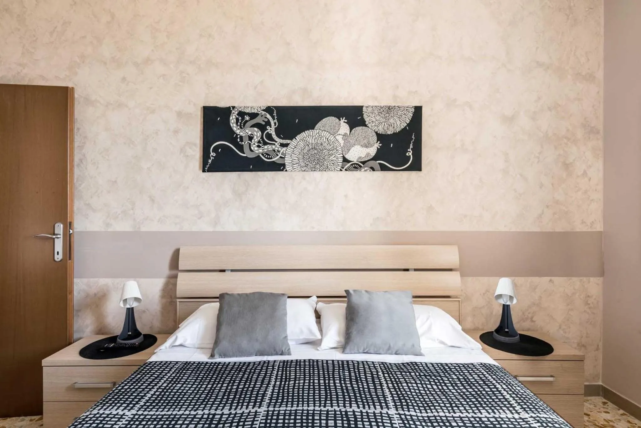 View (from property/room), Bed in Vecchio Treno guest house