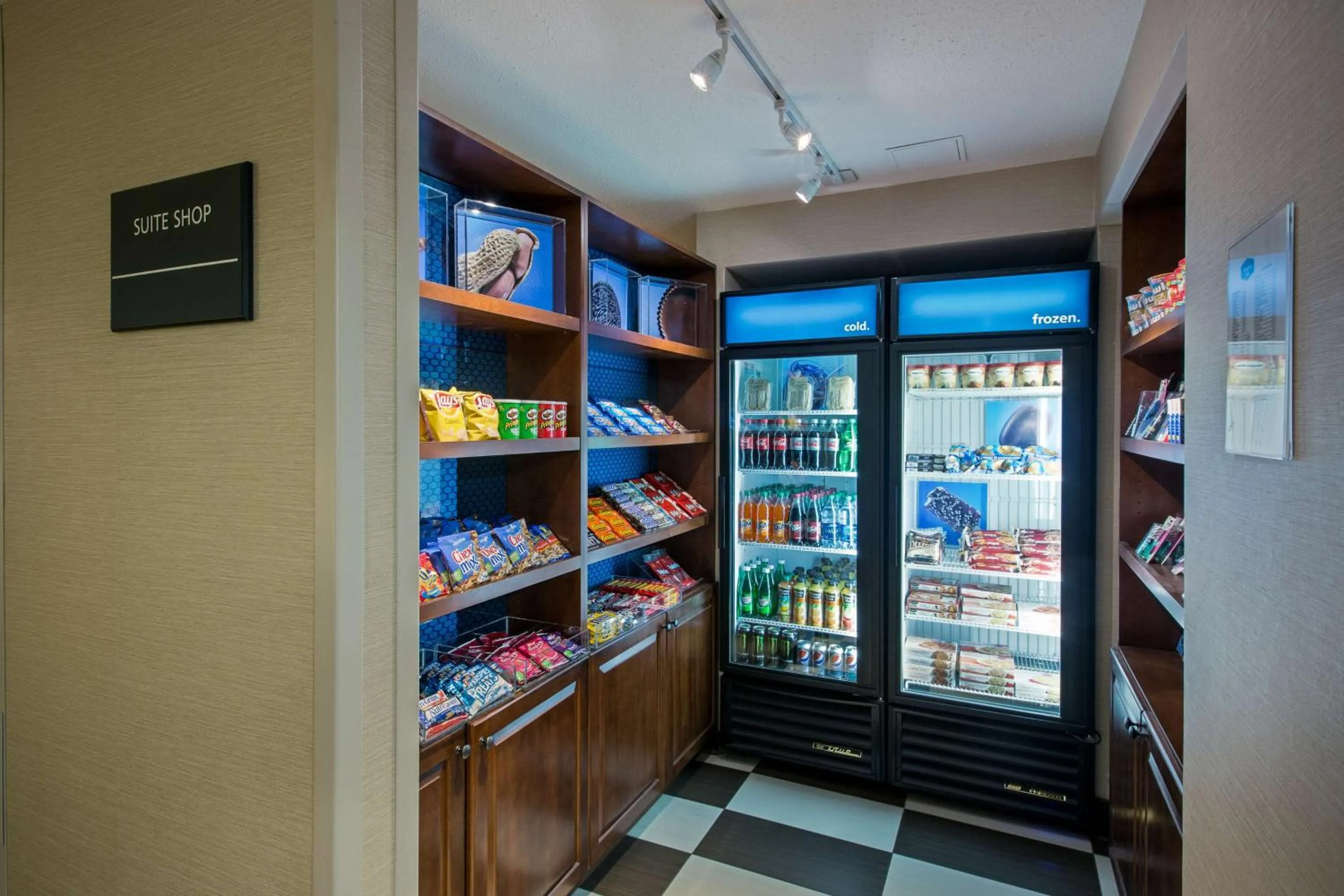 Restaurant/places to eat in Hampton Inn West Springfield