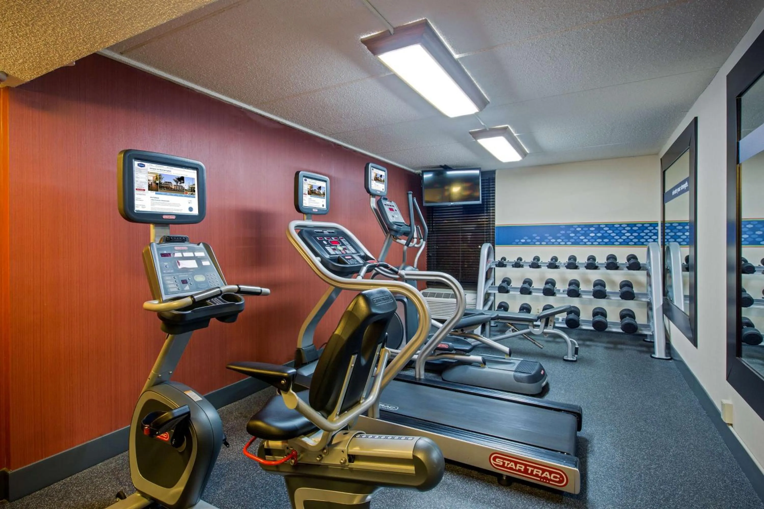 Fitness centre/facilities in Hampton Inn West Springfield