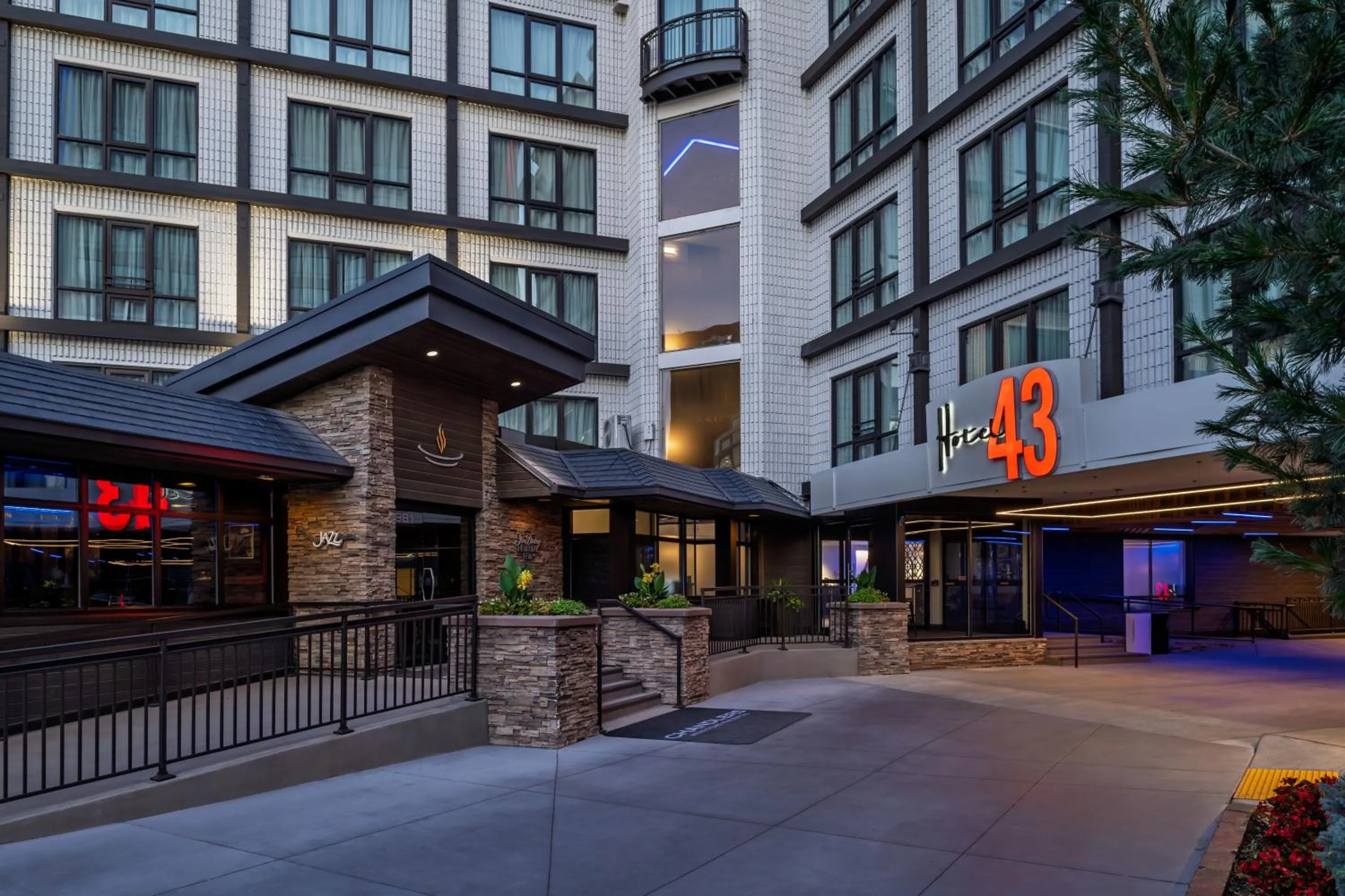 Property building in Hotel 43 Boise