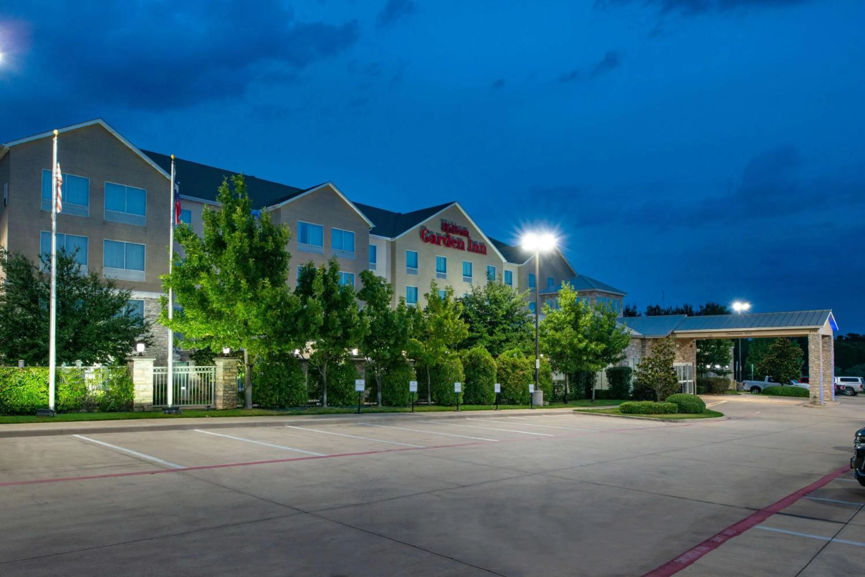 Property building in Hilton Garden Inn Denton