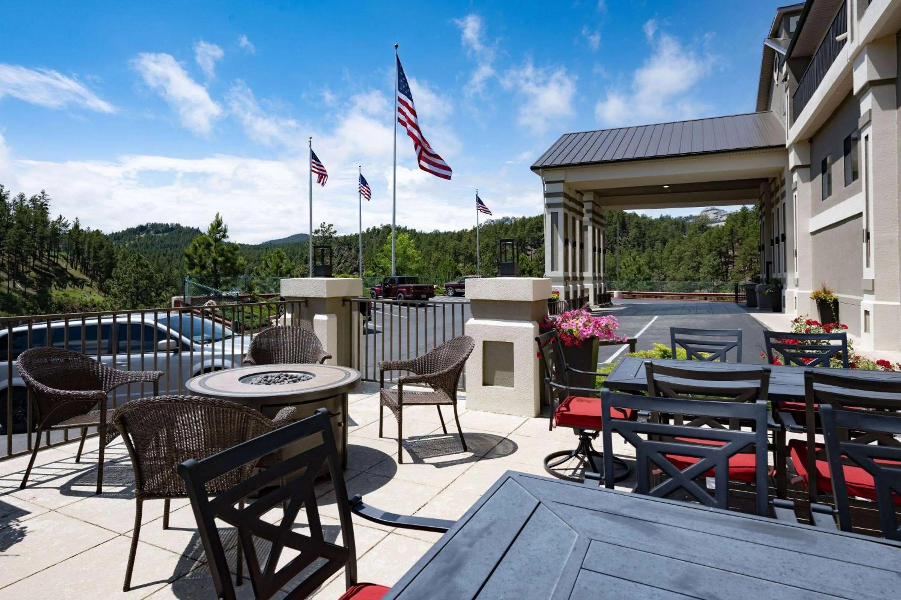 Inner courtyard view in Baymont by Wyndham Keystone Near Mt. Rushmore